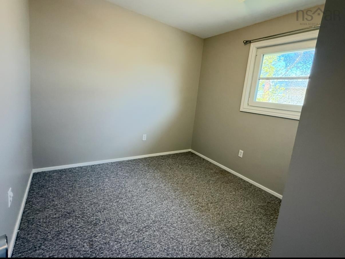 $425,000.00: 486 Spring Avenue, Dartmouth