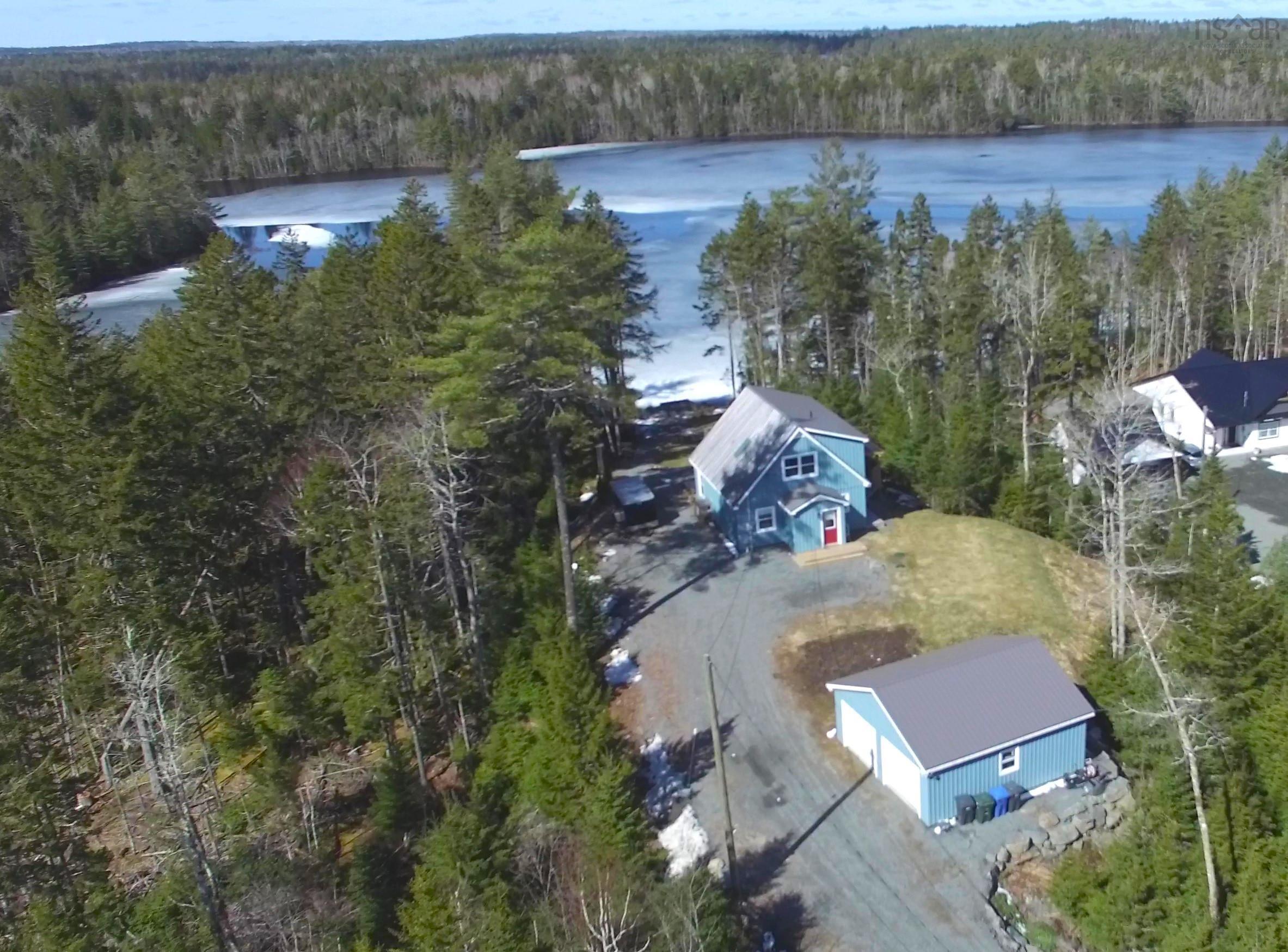 $724,900.00: 35 165 Meek Arm Trail, East Uniacke