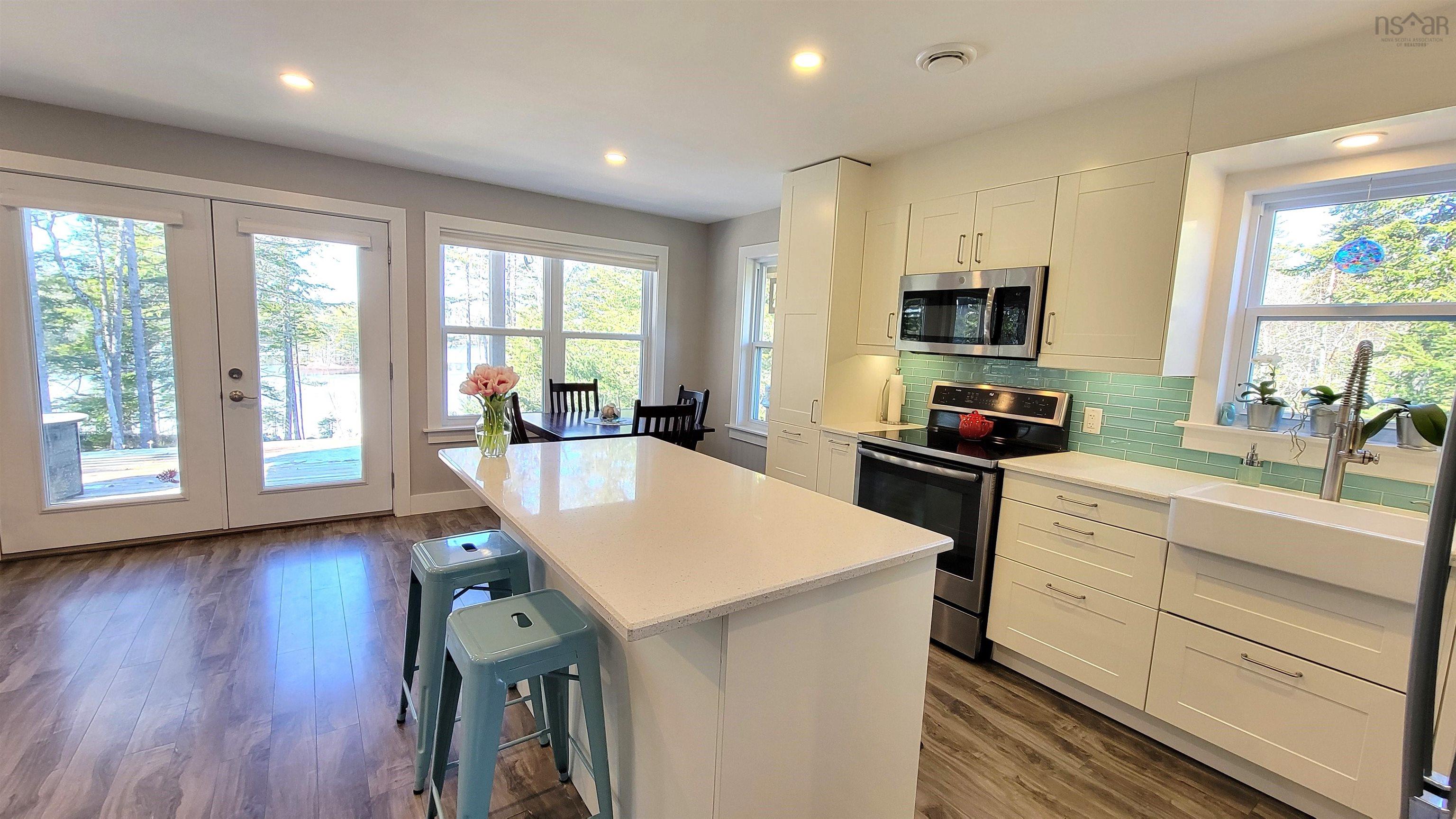 $724,900.00: 35 165 Meek Arm Trail, East Uniacke