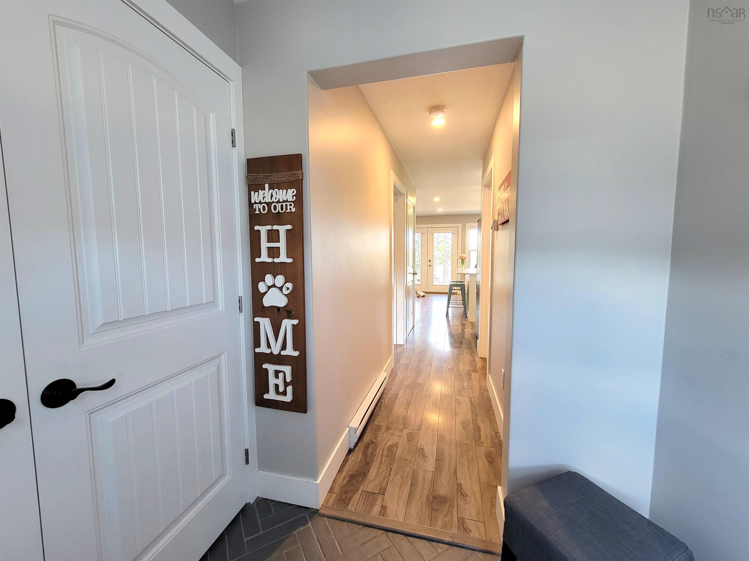 $724,900.00: 35 165 Meek Arm Trail, East Uniacke
