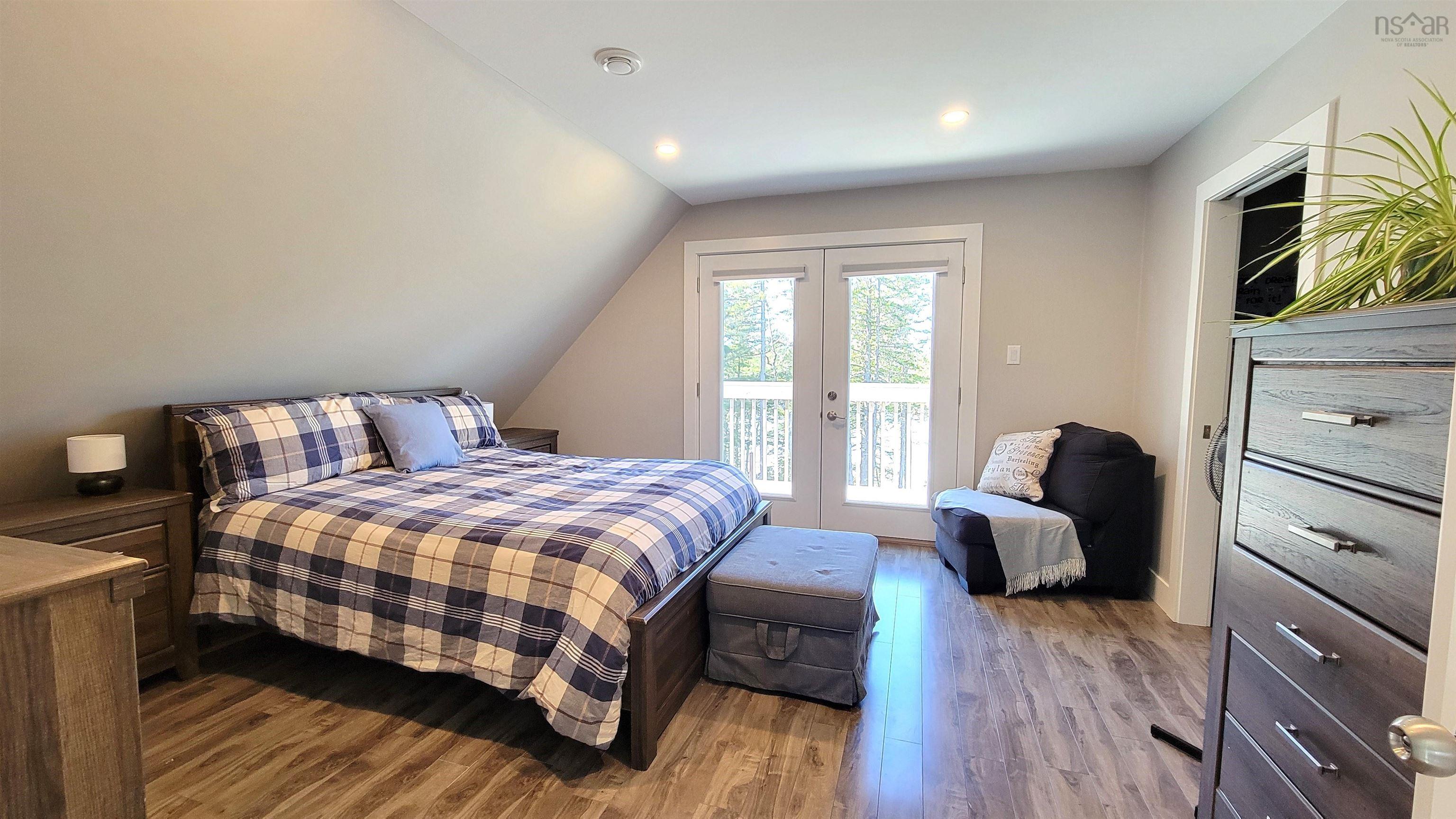 $724,900.00: 35 165 Meek Arm Trail, East Uniacke