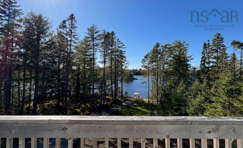 $724,900.00: 35 165 Meek Arm Trail, East Uniacke
