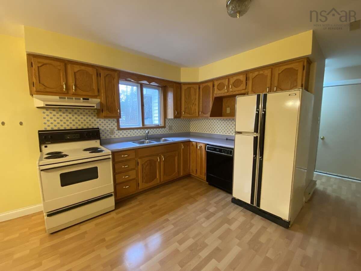 $499,900.00: 56 Carriage Lane, Enfield
