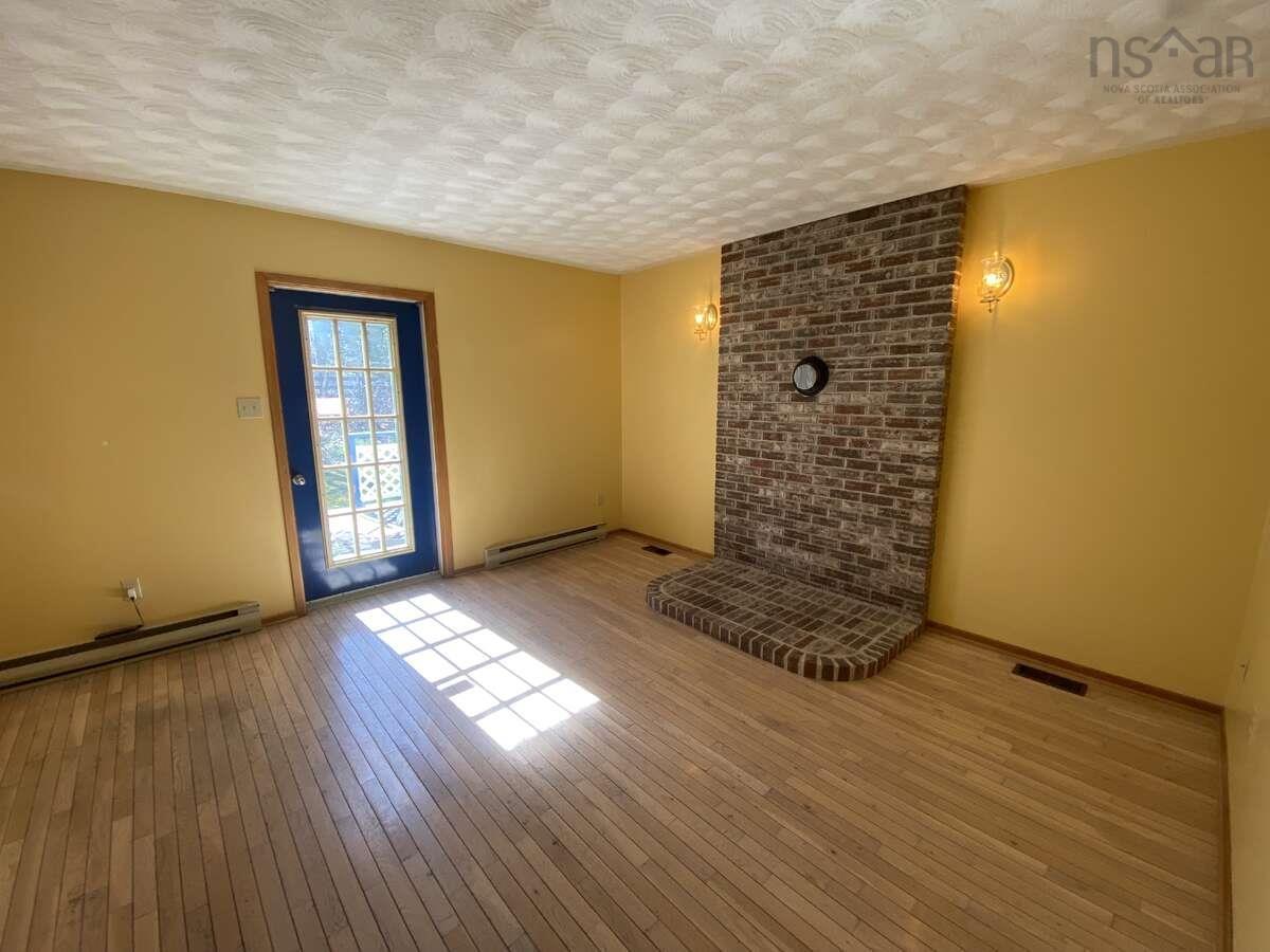 $499,900.00: 56 Carriage Lane, Enfield