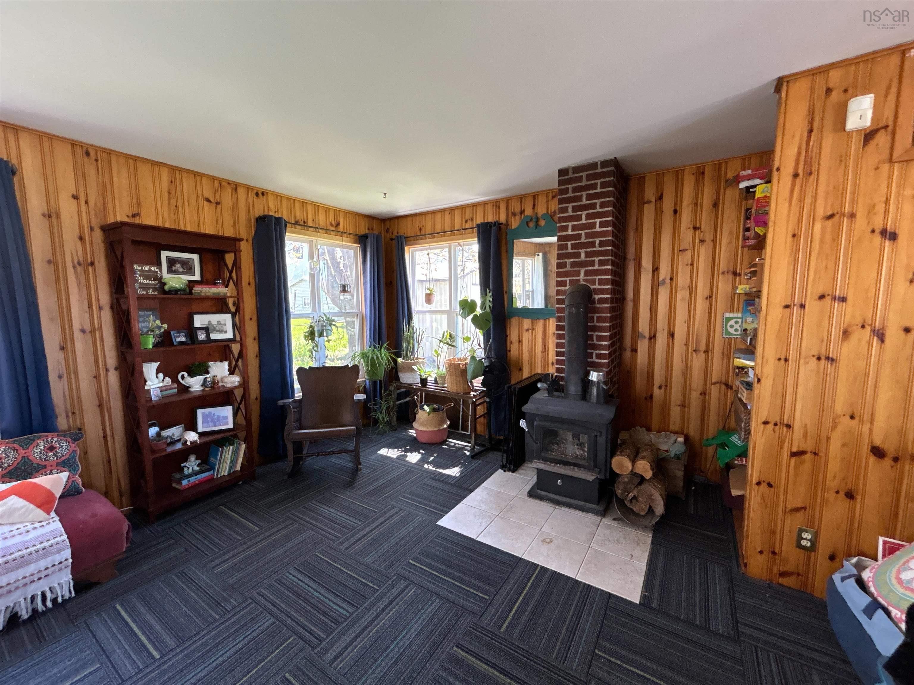 $249,900.00: 6 Dickey Street, Amherst