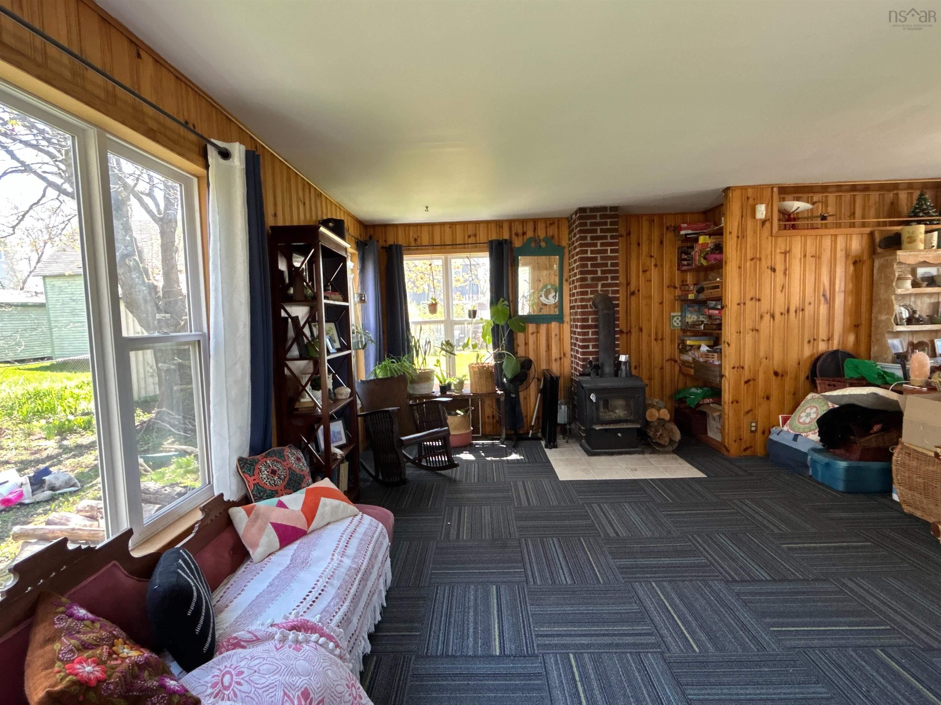 $249,900.00: 6 Dickey Street, Amherst