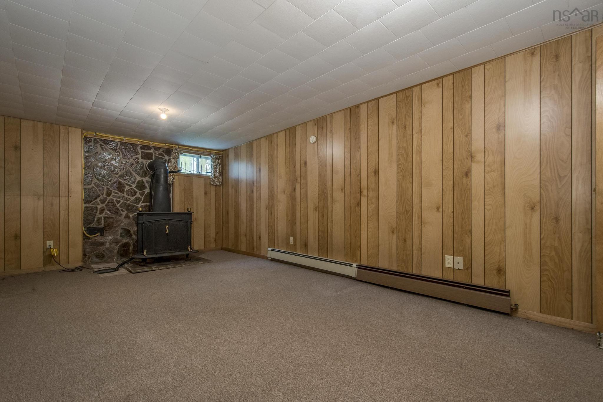 $379,000.00: 683 Main Street, Lawrencetown