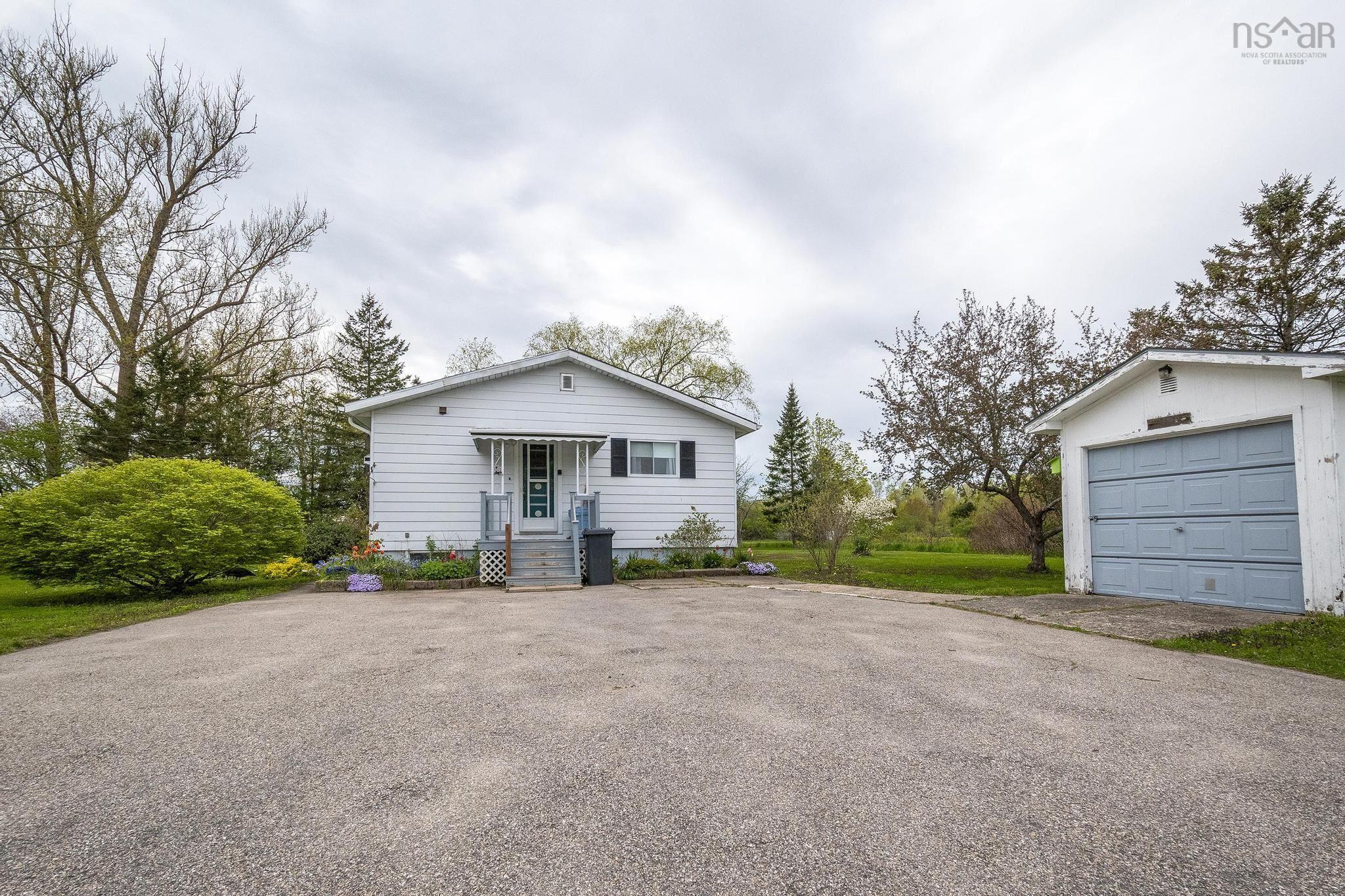 $379,000.00: 683 Main Street, Lawrencetown