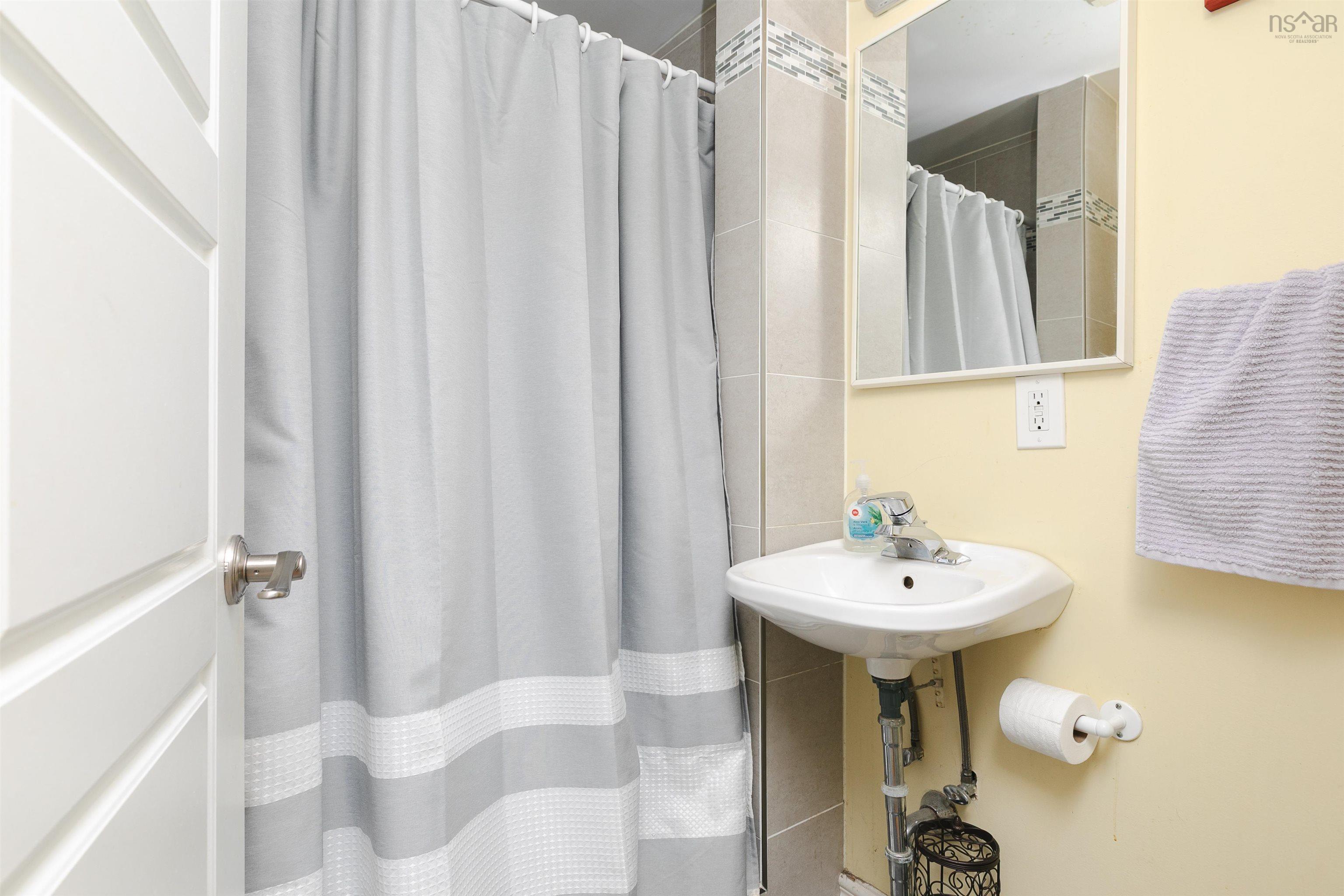 $1,399,900.00: 6039 6041 Cherry Street, Halifax