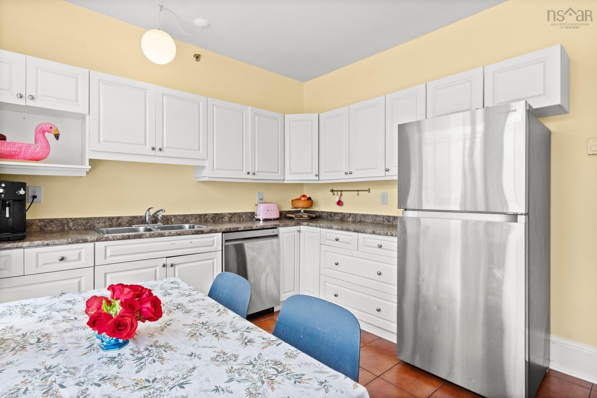 $799,900.00: 5785 Inglis Street, Halifax