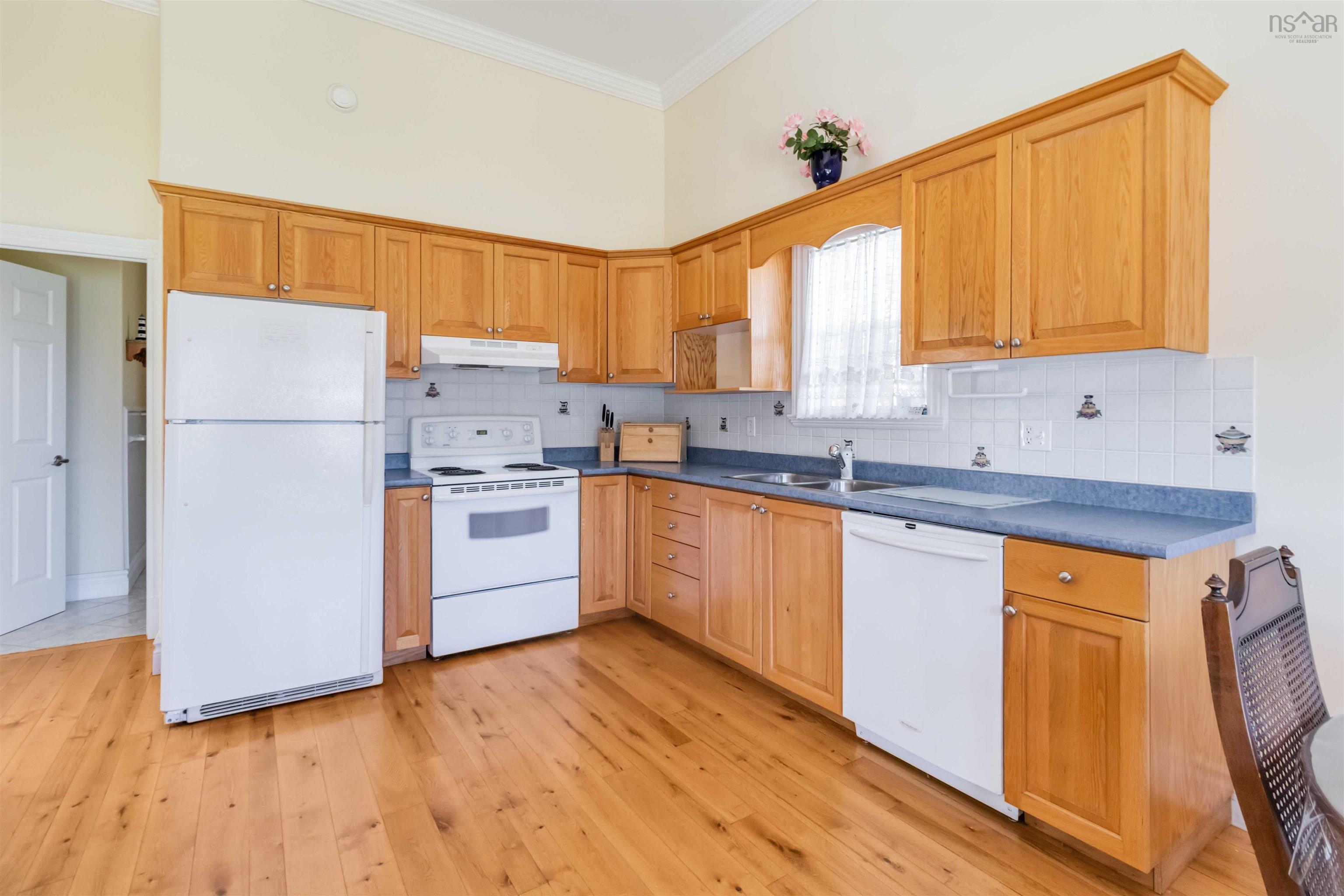 $699,900.00: 413 Hermans Island Road, Sunnybrook