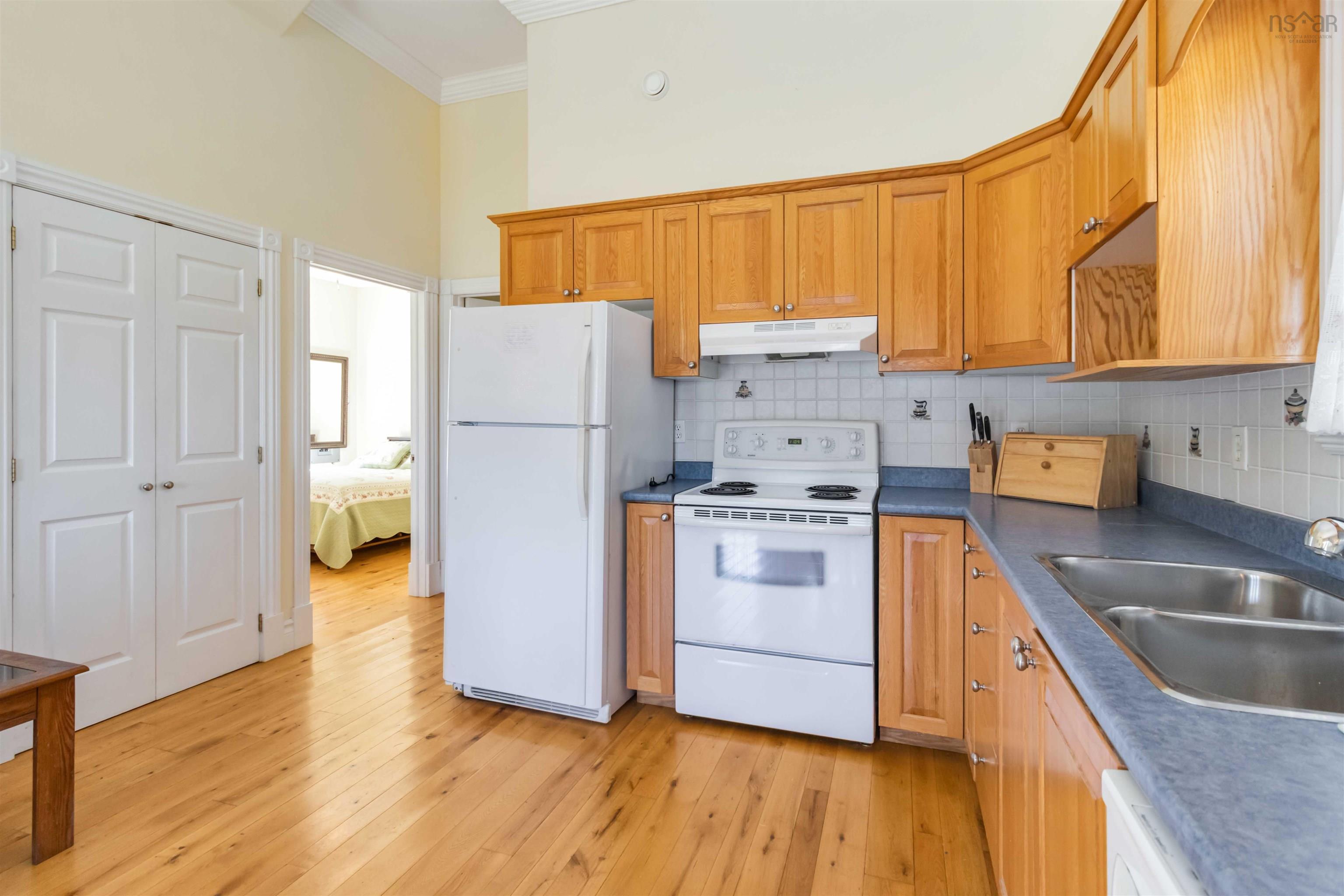 $699,900.00: 413 Hermans Island Road, Sunnybrook