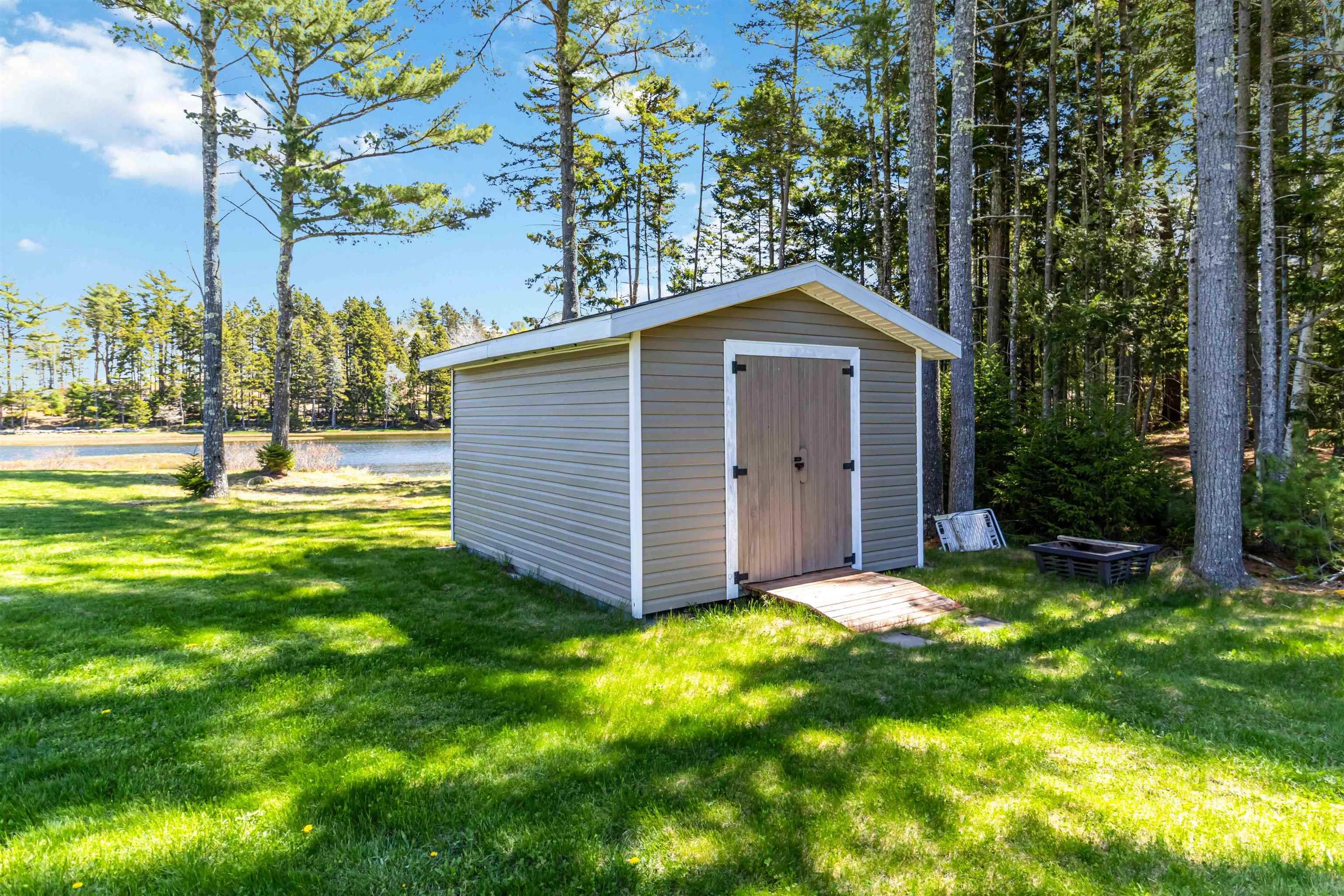 $699,900.00: 413 Hermans Island Road, Sunnybrook
