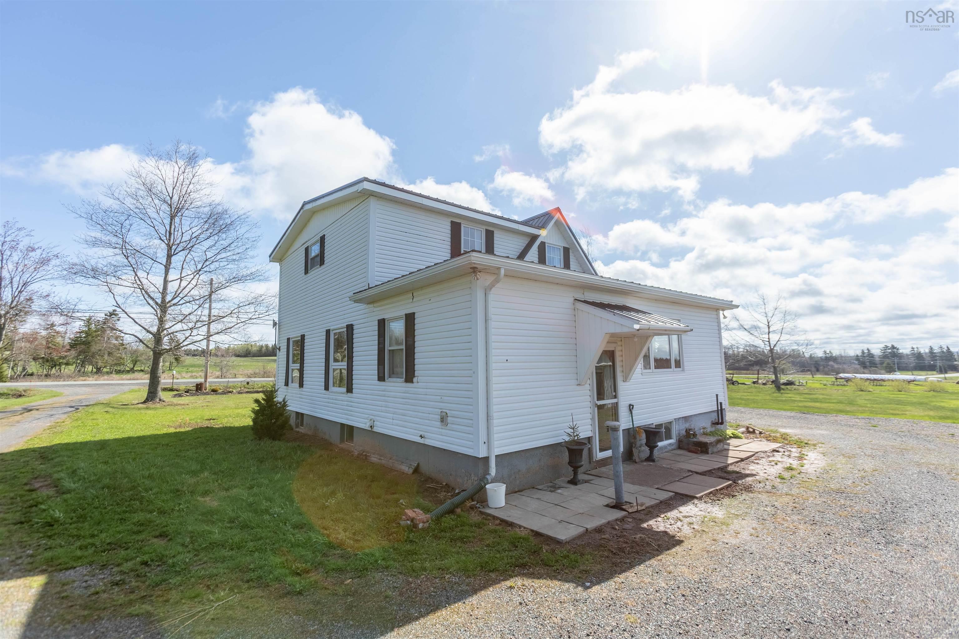 $329,900.00: 11410 Hwy#6 Highway, South Pugwash