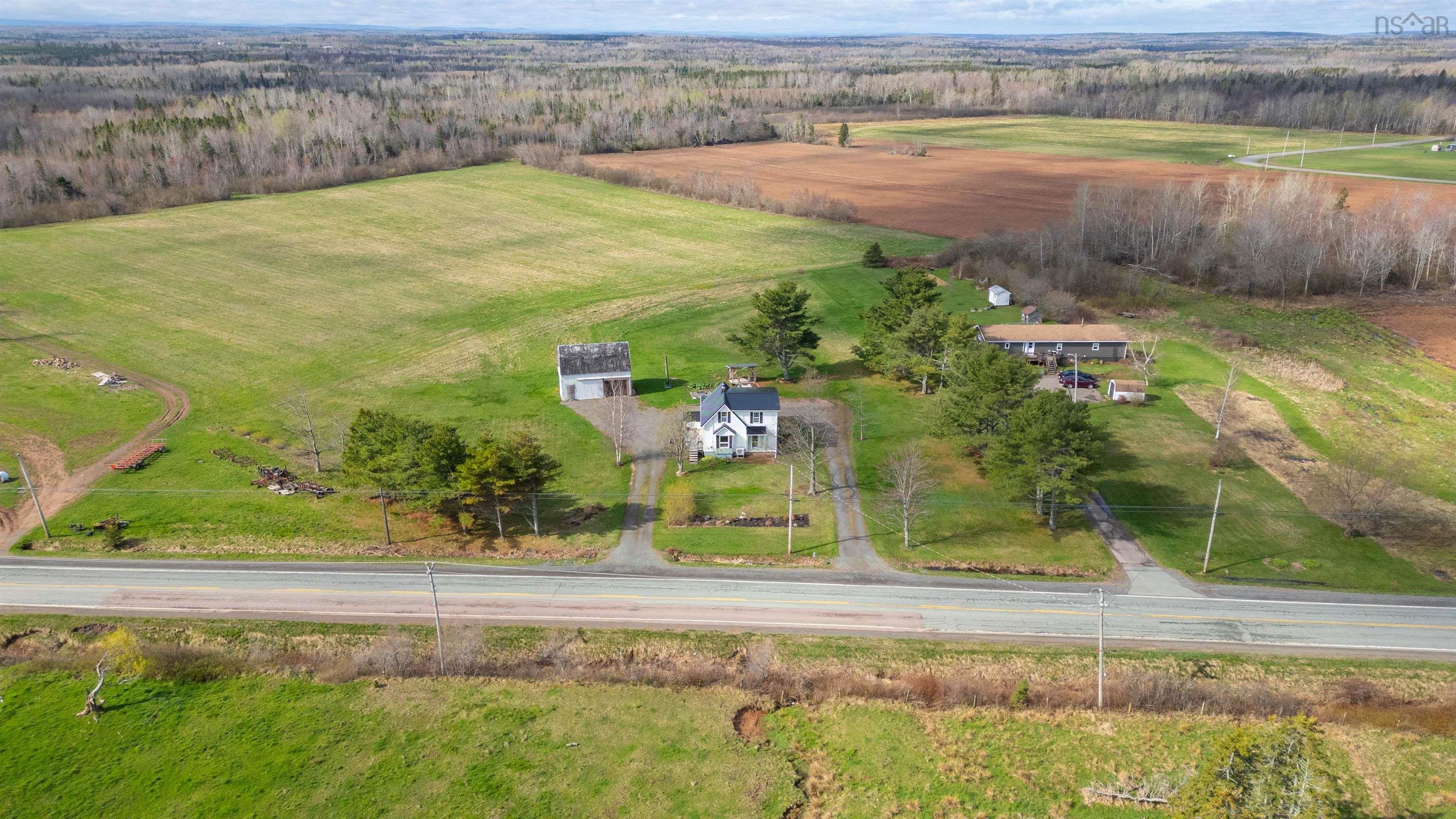 $329,900.00: 11410 Hwy#6 Highway, South Pugwash