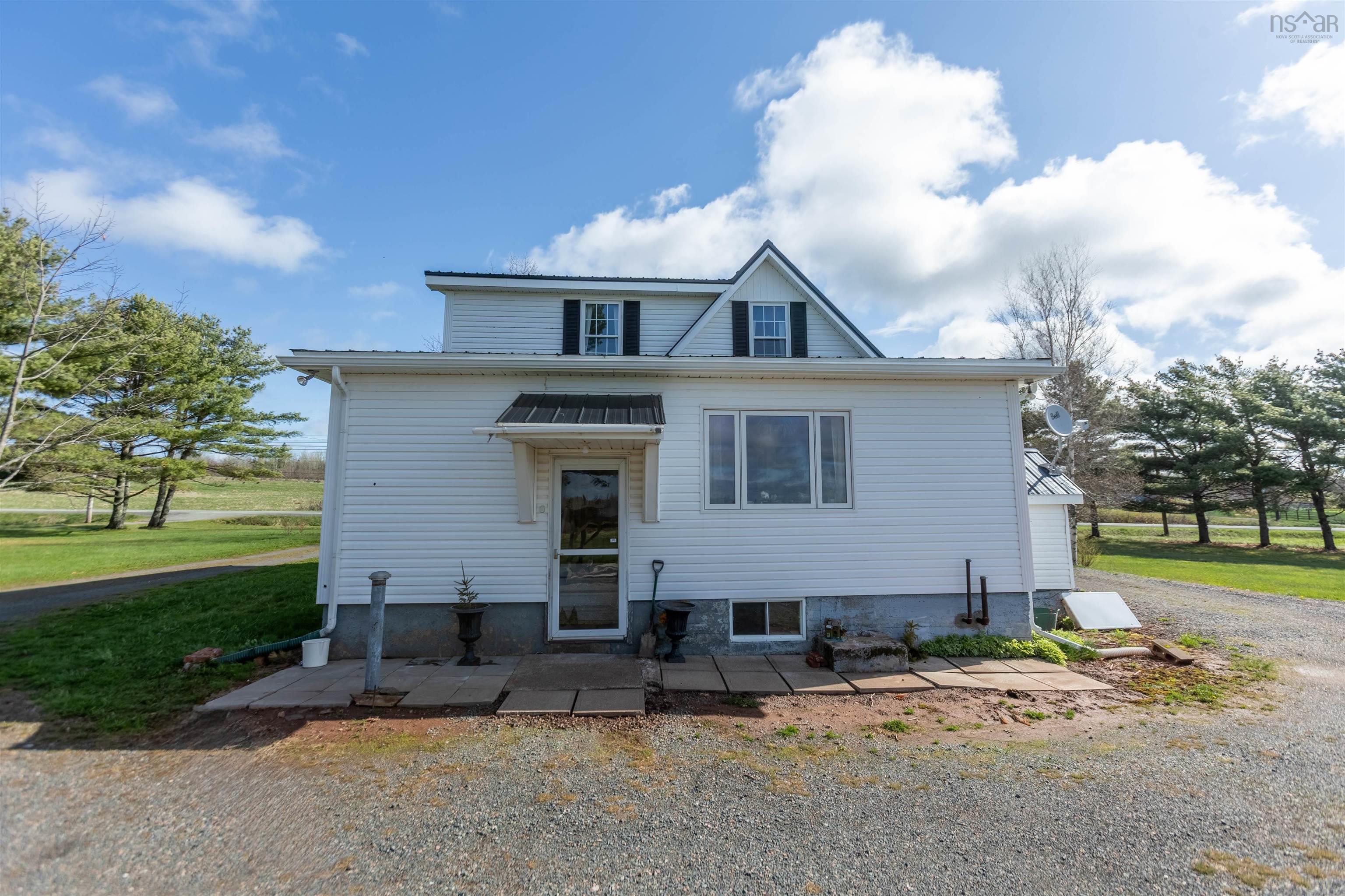 $329,900.00: 11410 Hwy#6 Highway, South Pugwash