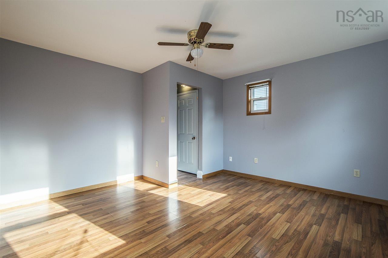 $489,900.00: 18/18A Pleasant Street, Dartmouth