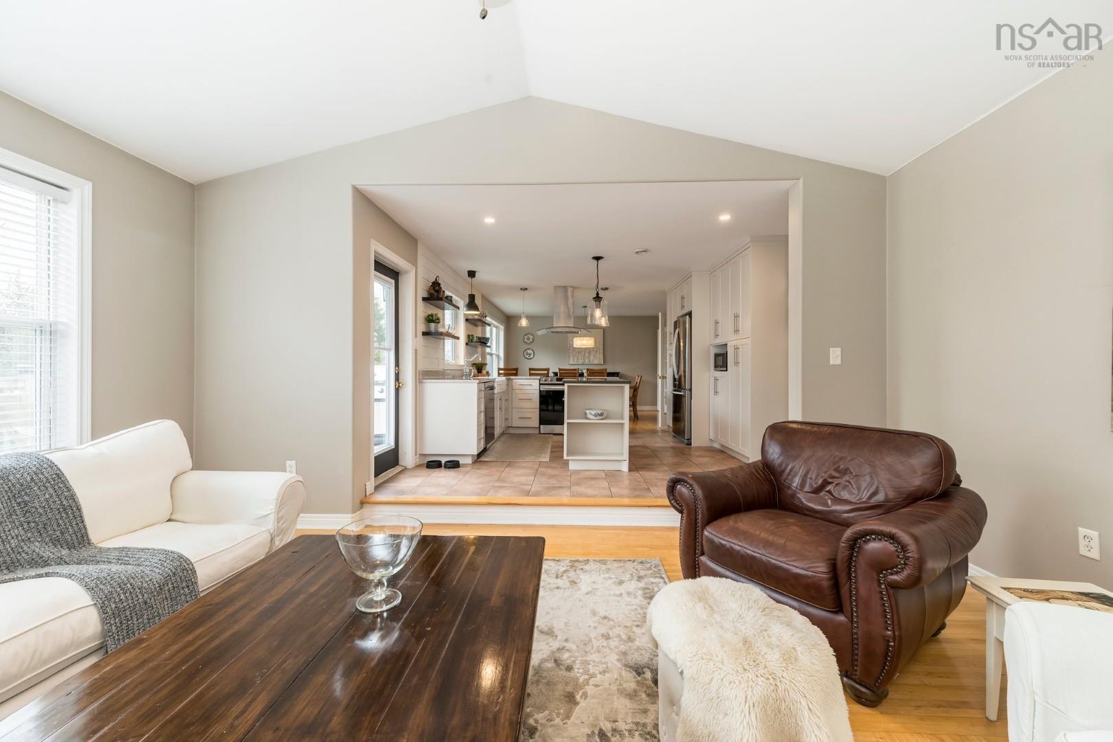 $699,900.00: 372 St. George Boulevard, Hammonds Plains