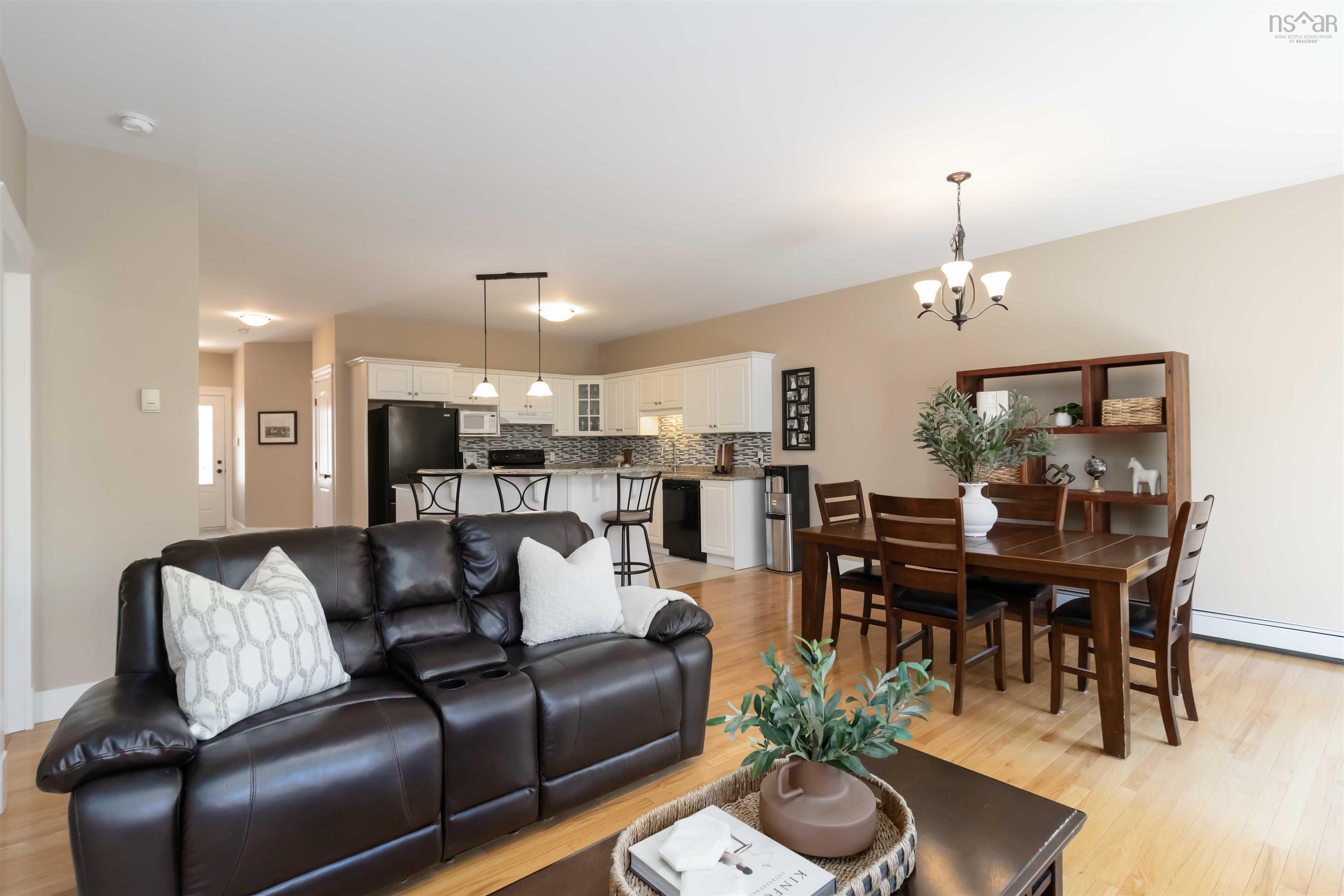 $667,500.00: 12 Kirkwood Court, Bedford