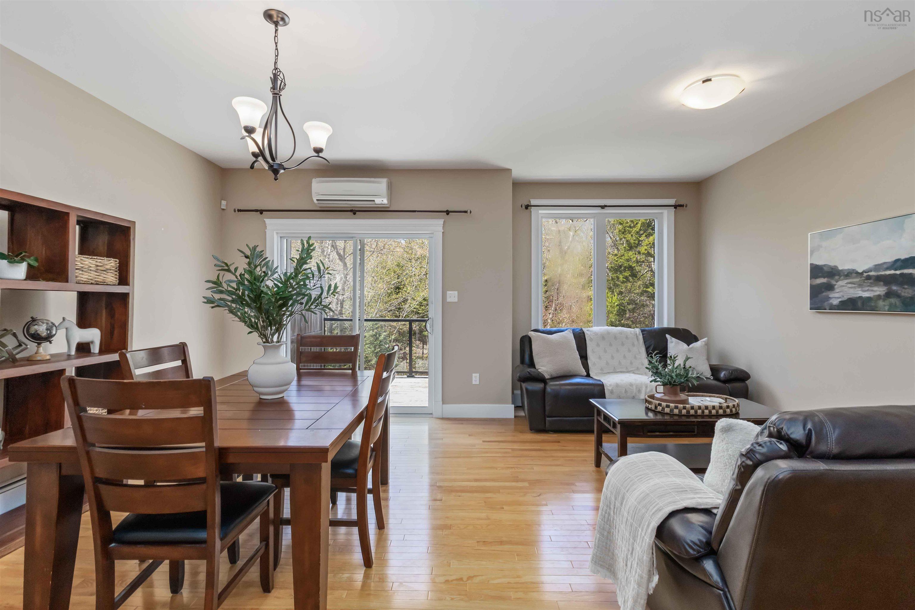 $667,500.00: 12 Kirkwood Court, Bedford
