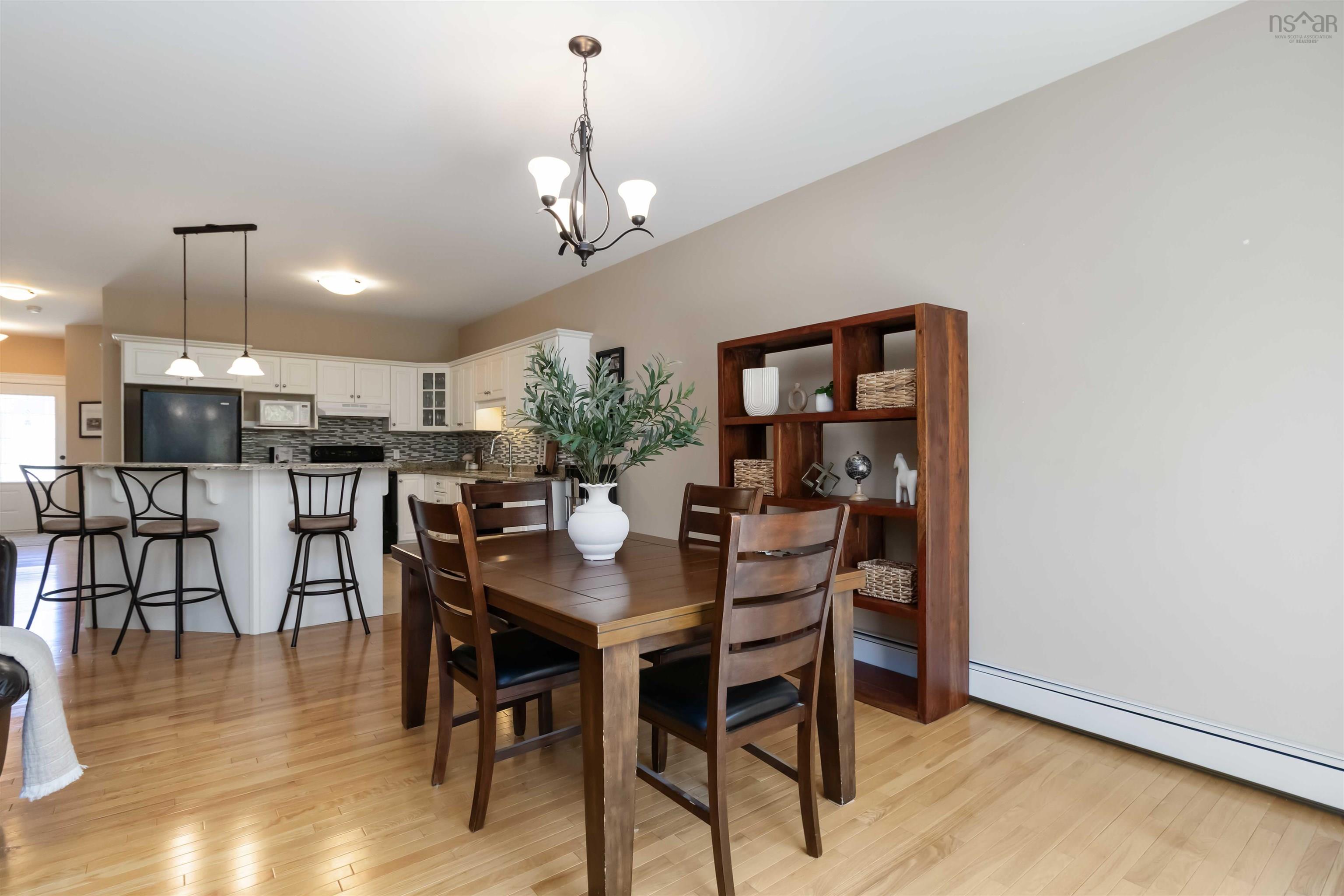$667,500.00: 12 Kirkwood Court, Bedford