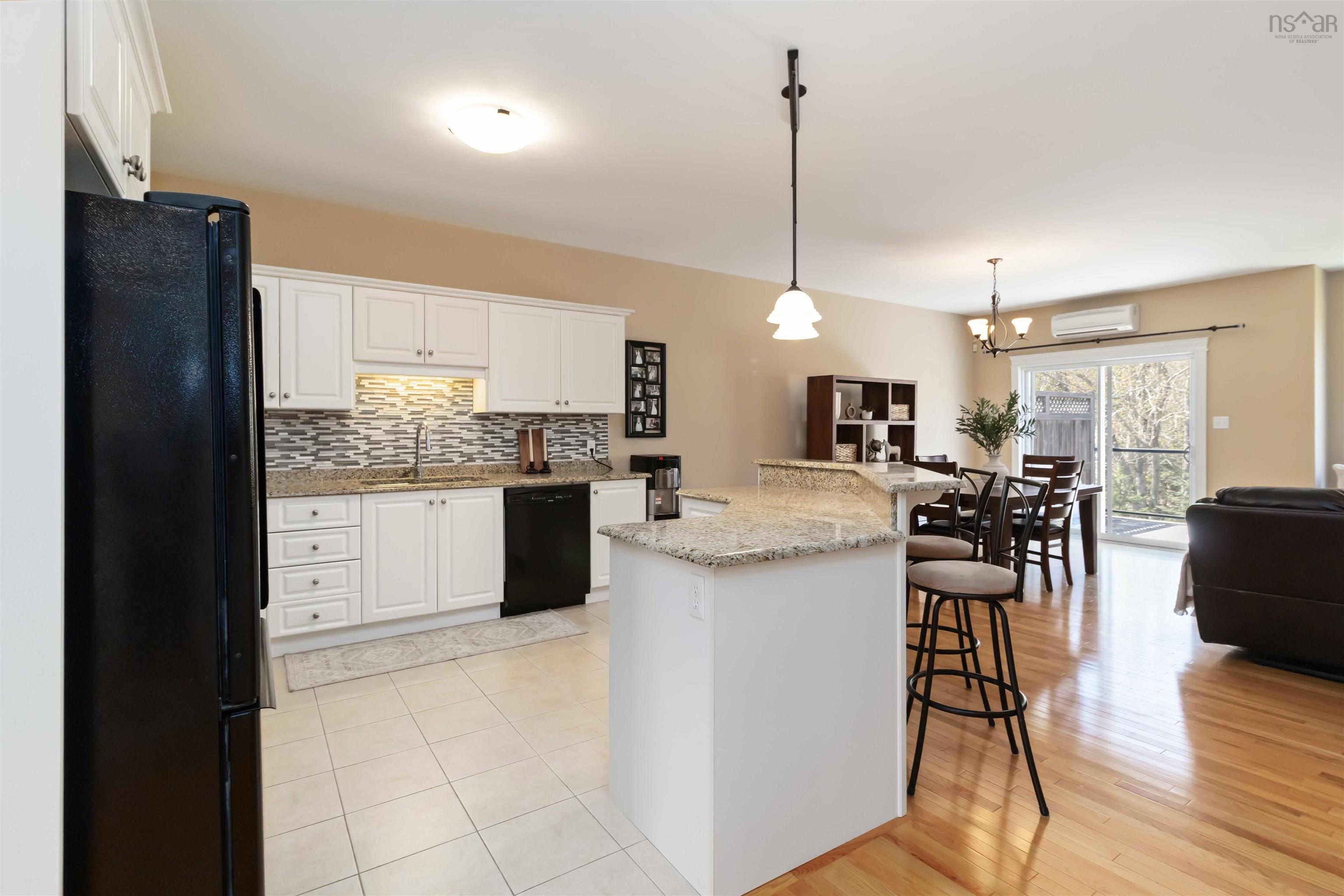 $667,500.00: 12 Kirkwood Court, Bedford