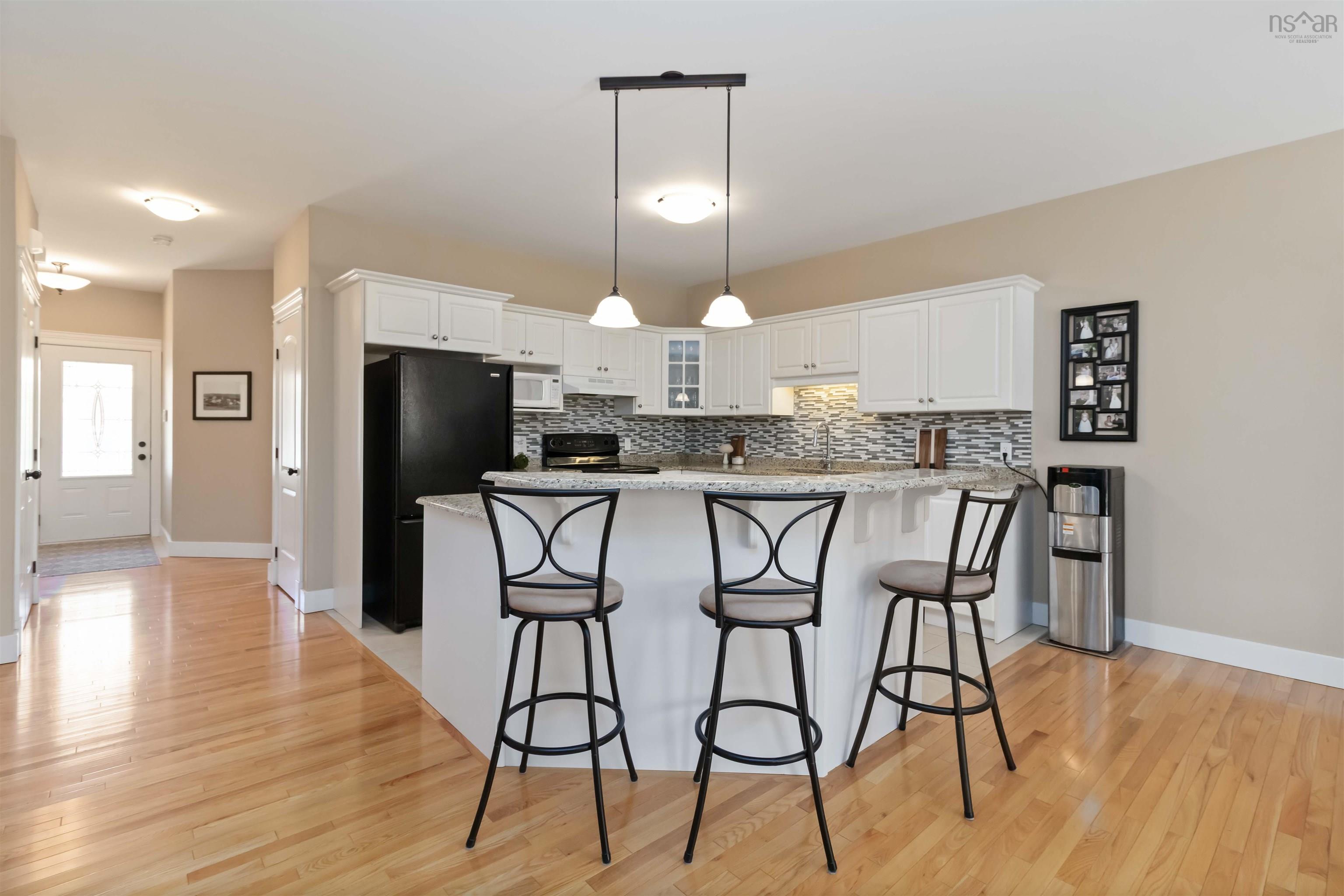 $667,500.00: 12 Kirkwood Court, Bedford