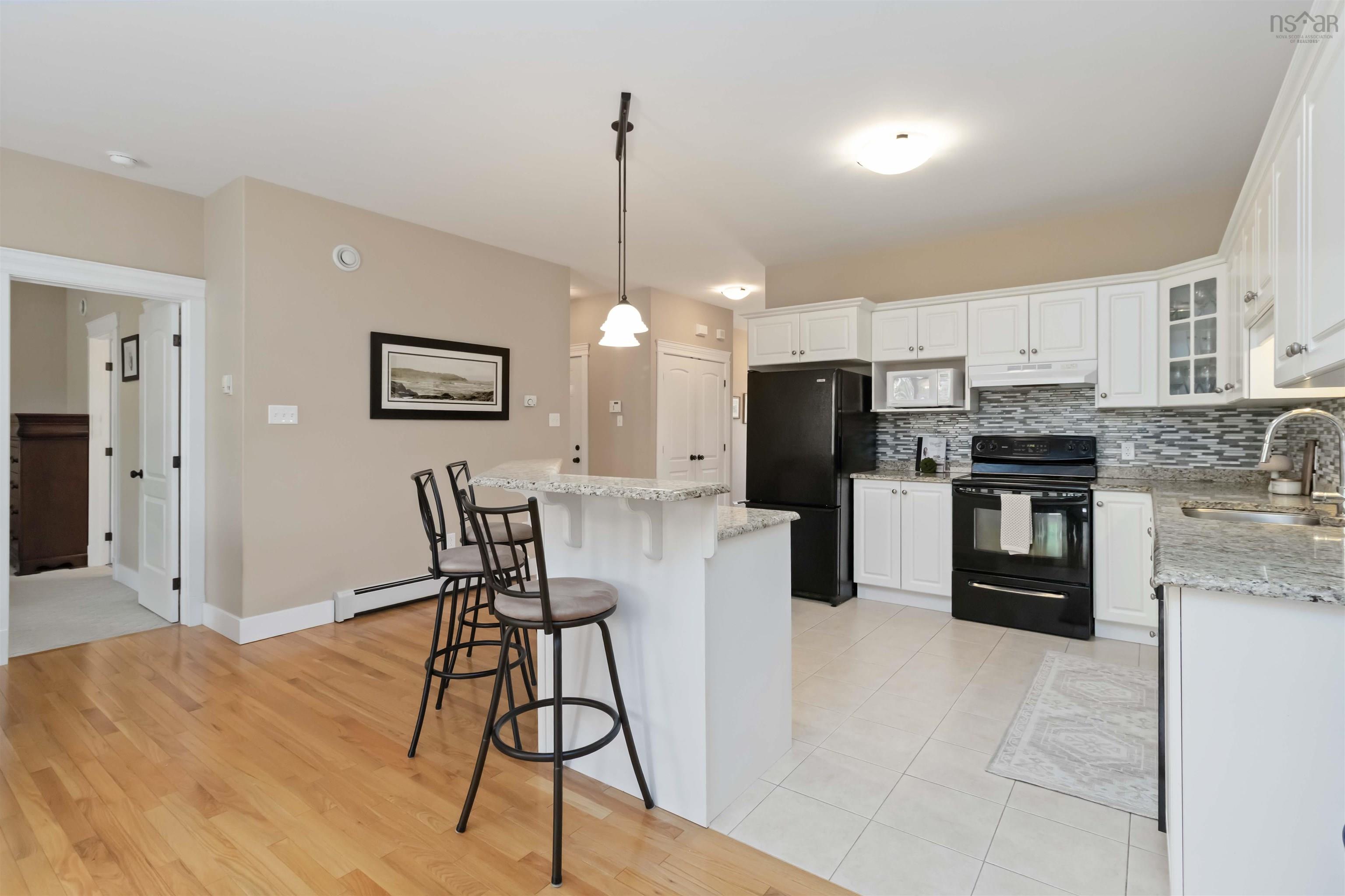 $667,500.00: 12 Kirkwood Court, Bedford