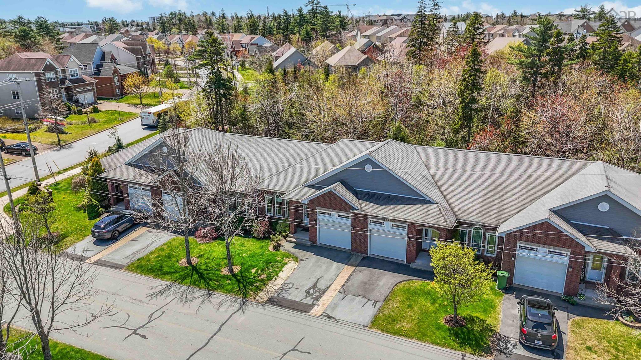 $667,500.00: 12 Kirkwood Court, Bedford