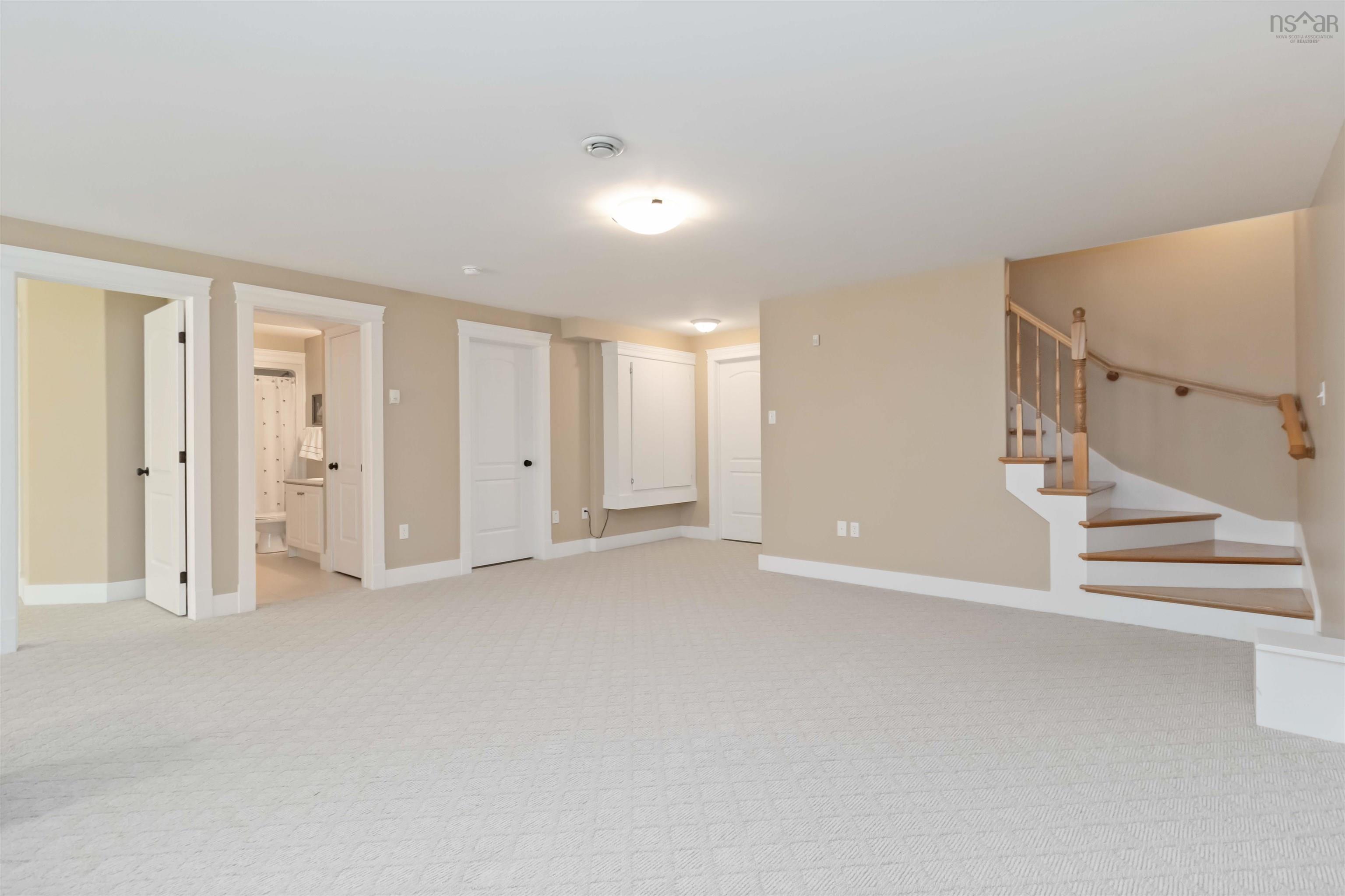 $667,500.00: 12 Kirkwood Court, Bedford