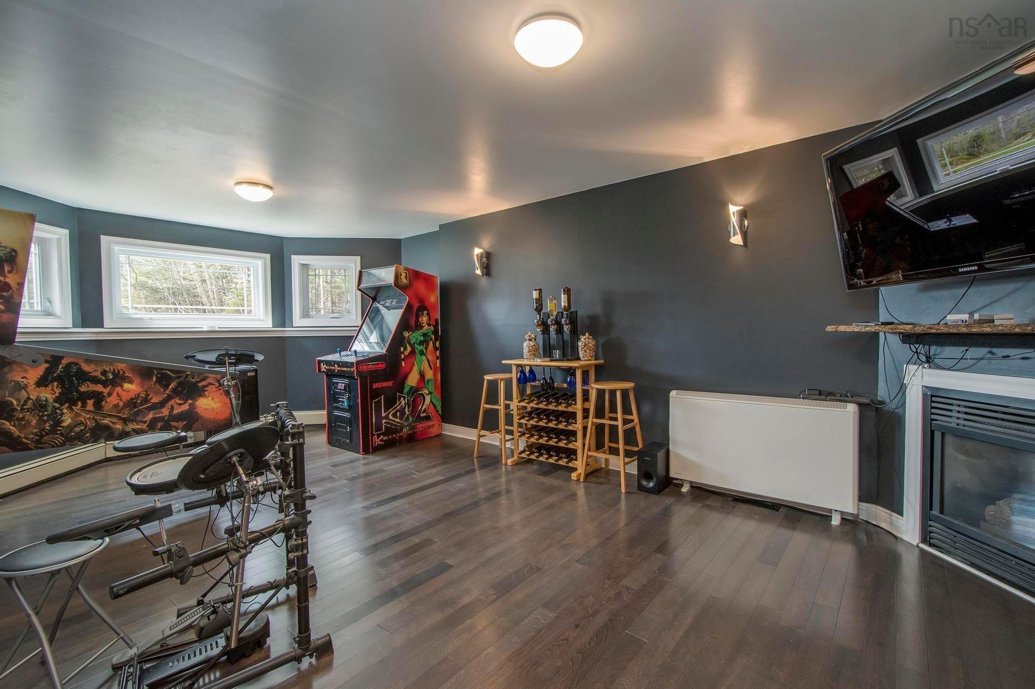 $625,000.00: 67 Bristol Avenue, Stillwater Lake