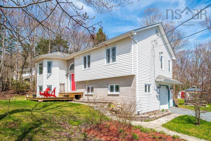 $625,000.00: 67 Bristol Avenue, Stillwater Lake