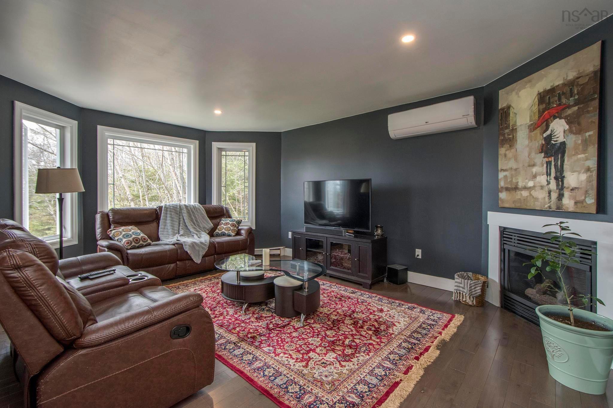 $625,000.00: 67 Bristol Avenue, Stillwater Lake