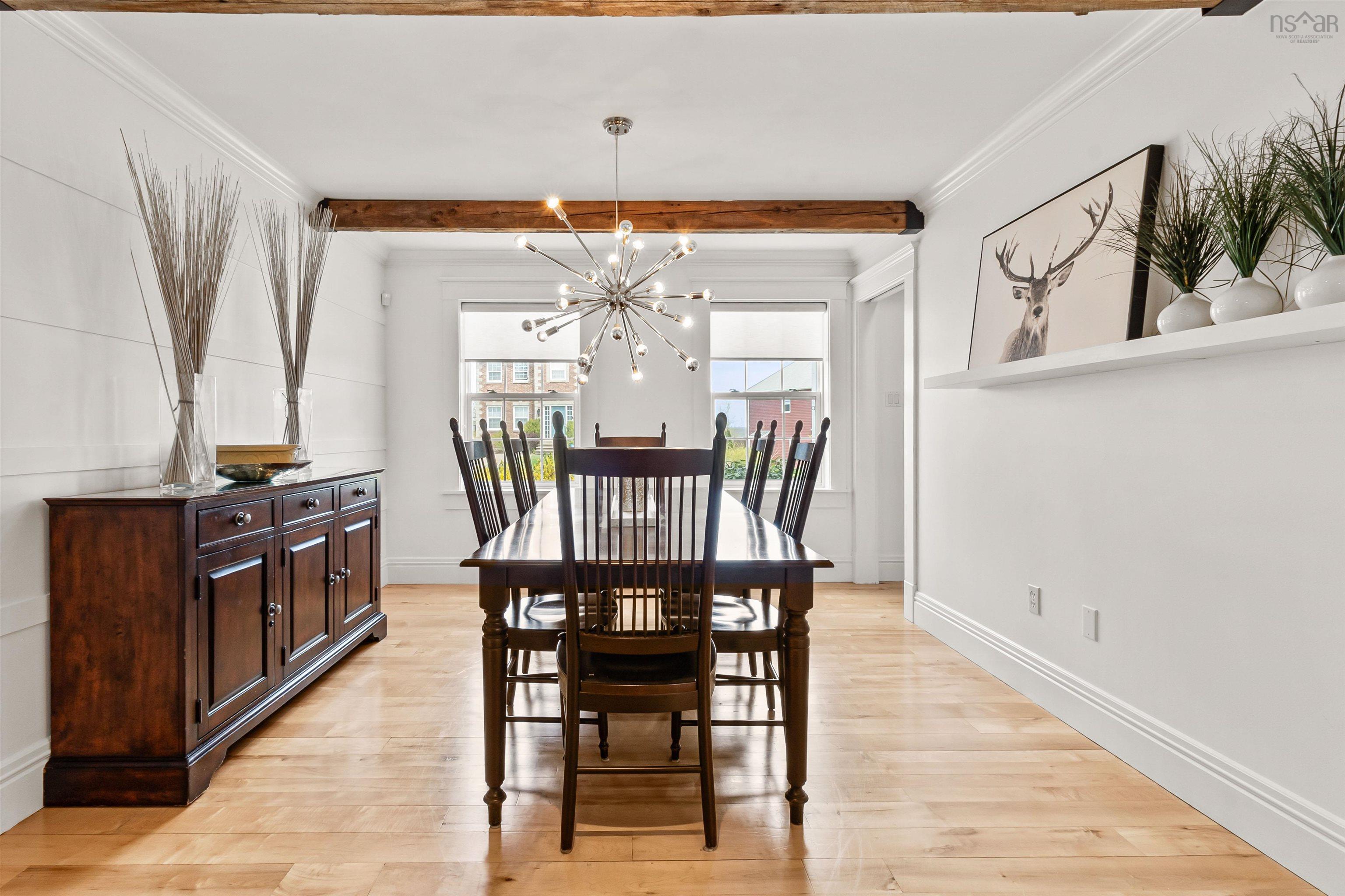 $1,079,000.00: 15 Rockpoint Court, Bedford