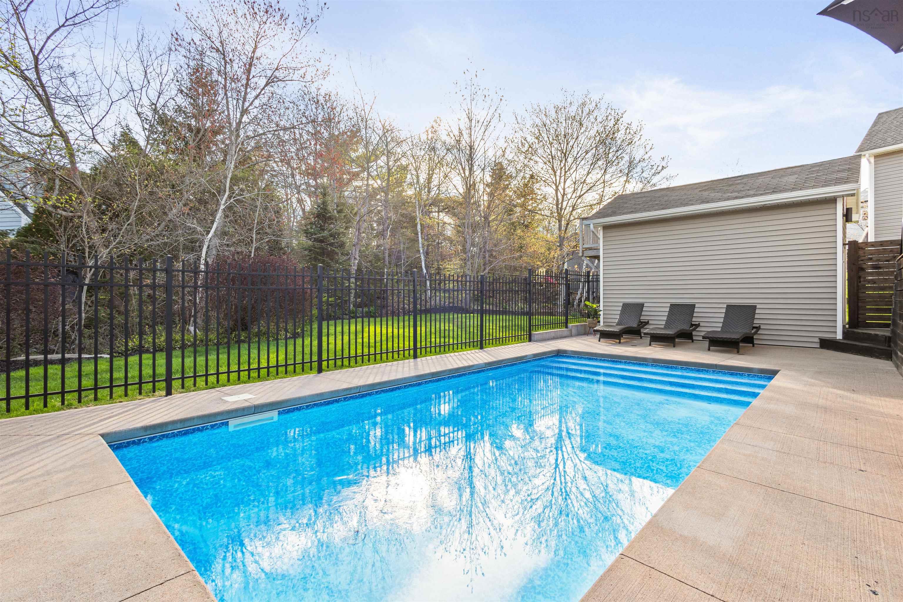 $1,079,000.00: 15 Rockpoint Court, Bedford