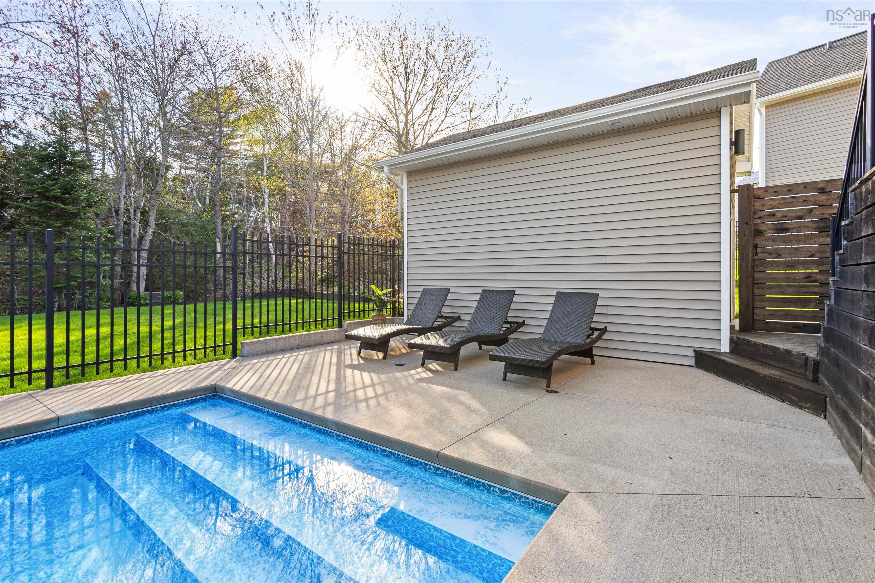$1,079,000.00: 15 Rockpoint Court, Bedford
