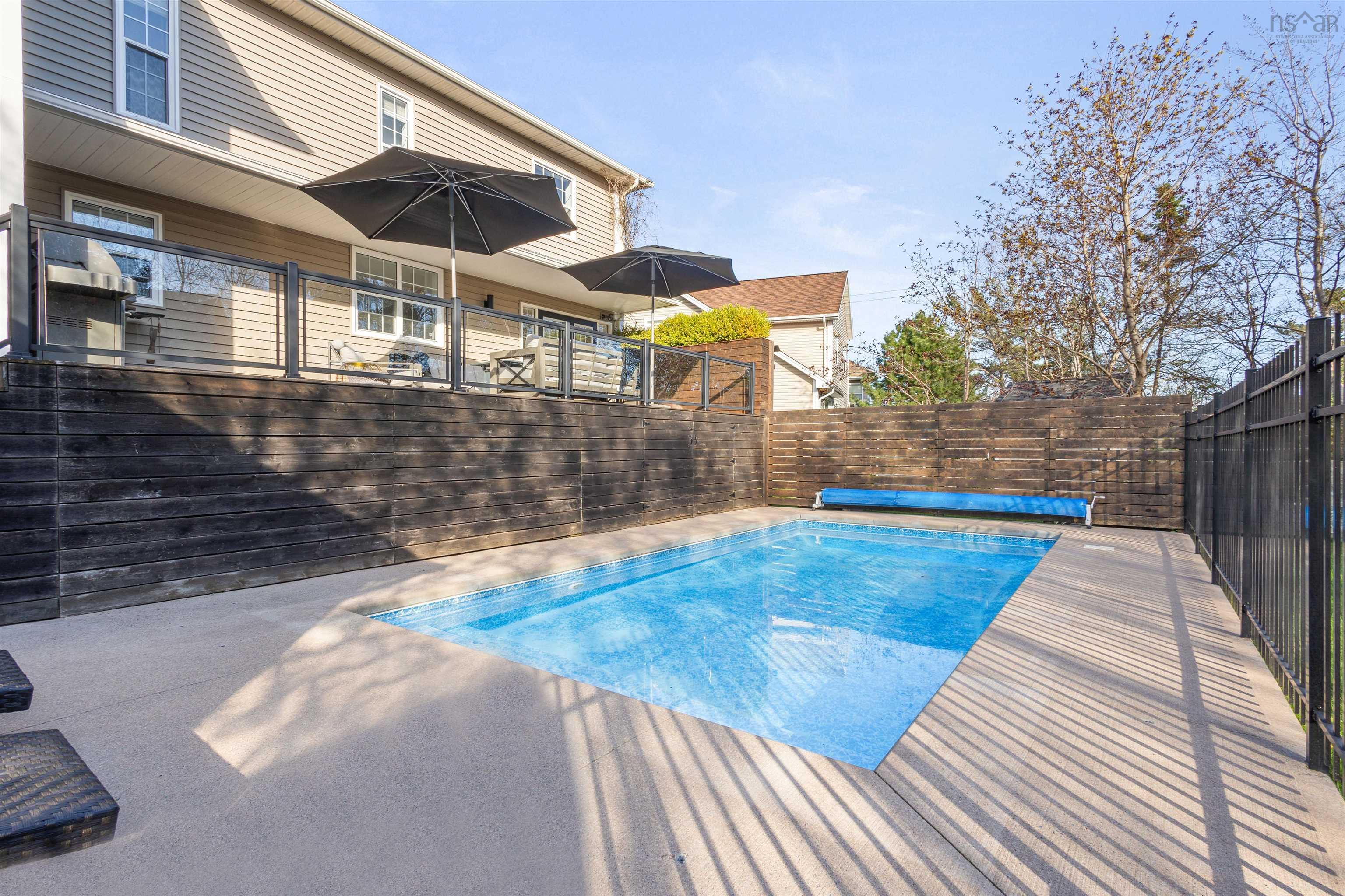 $1,079,000.00: 15 Rockpoint Court, Bedford