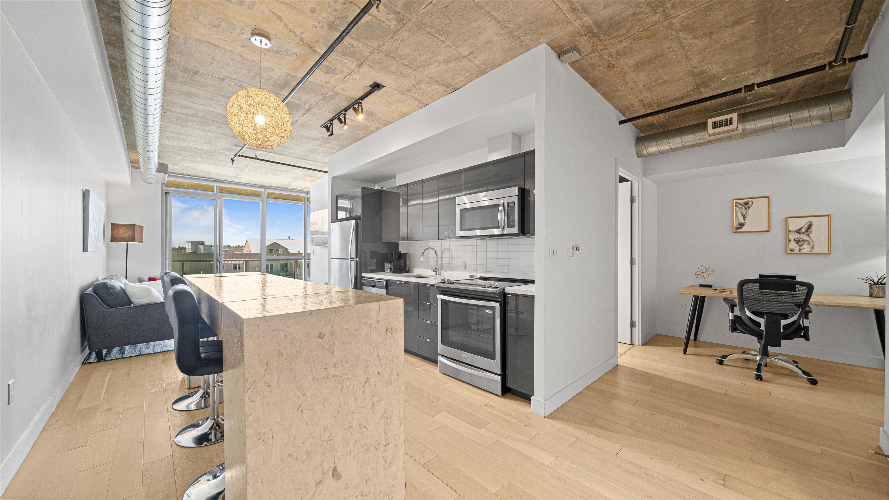 $489,000.00: 513 1065 Barrington Street, Halifax