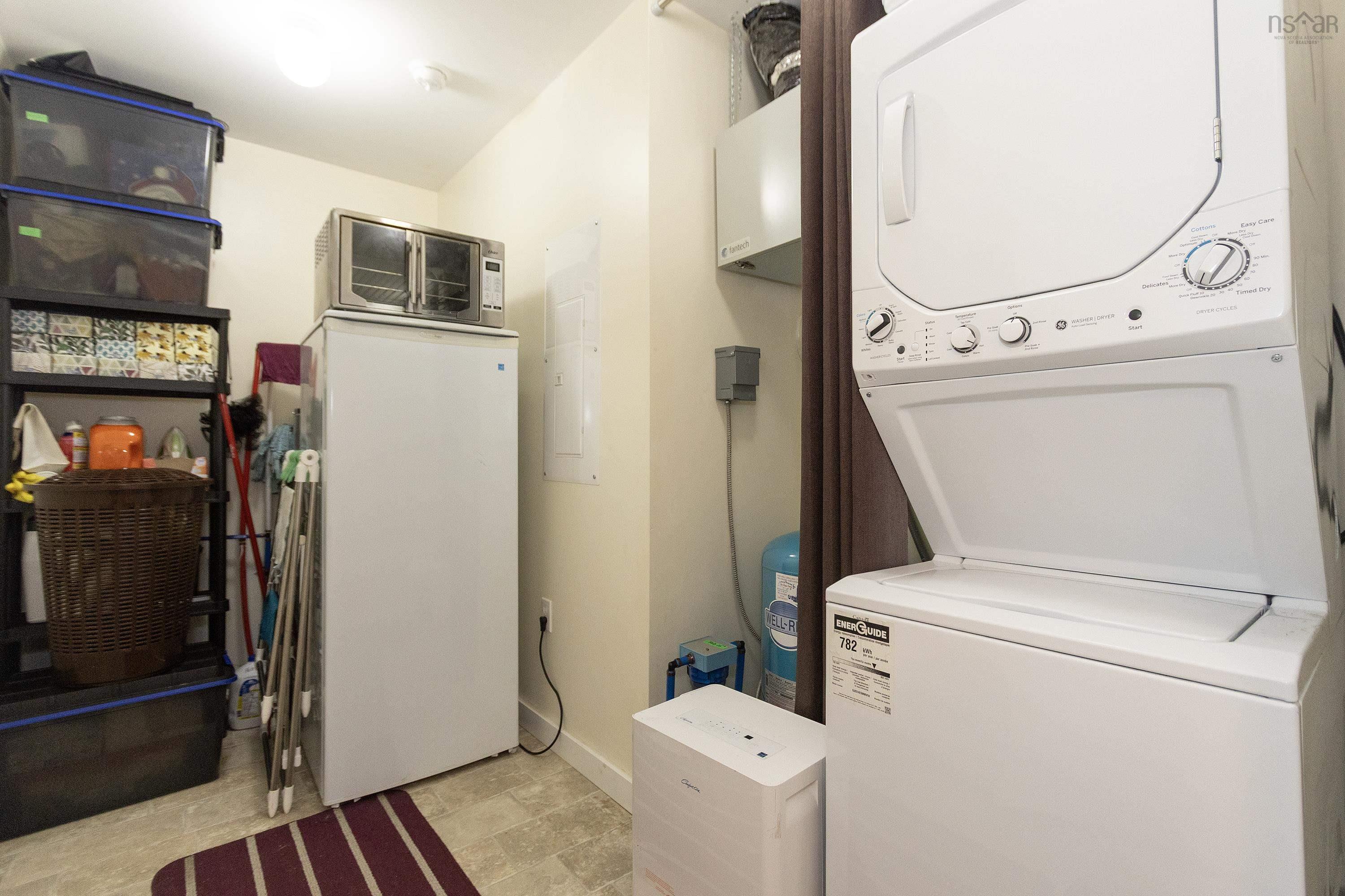 $389,900.00: 78 Whistle Stop Court, Westchester