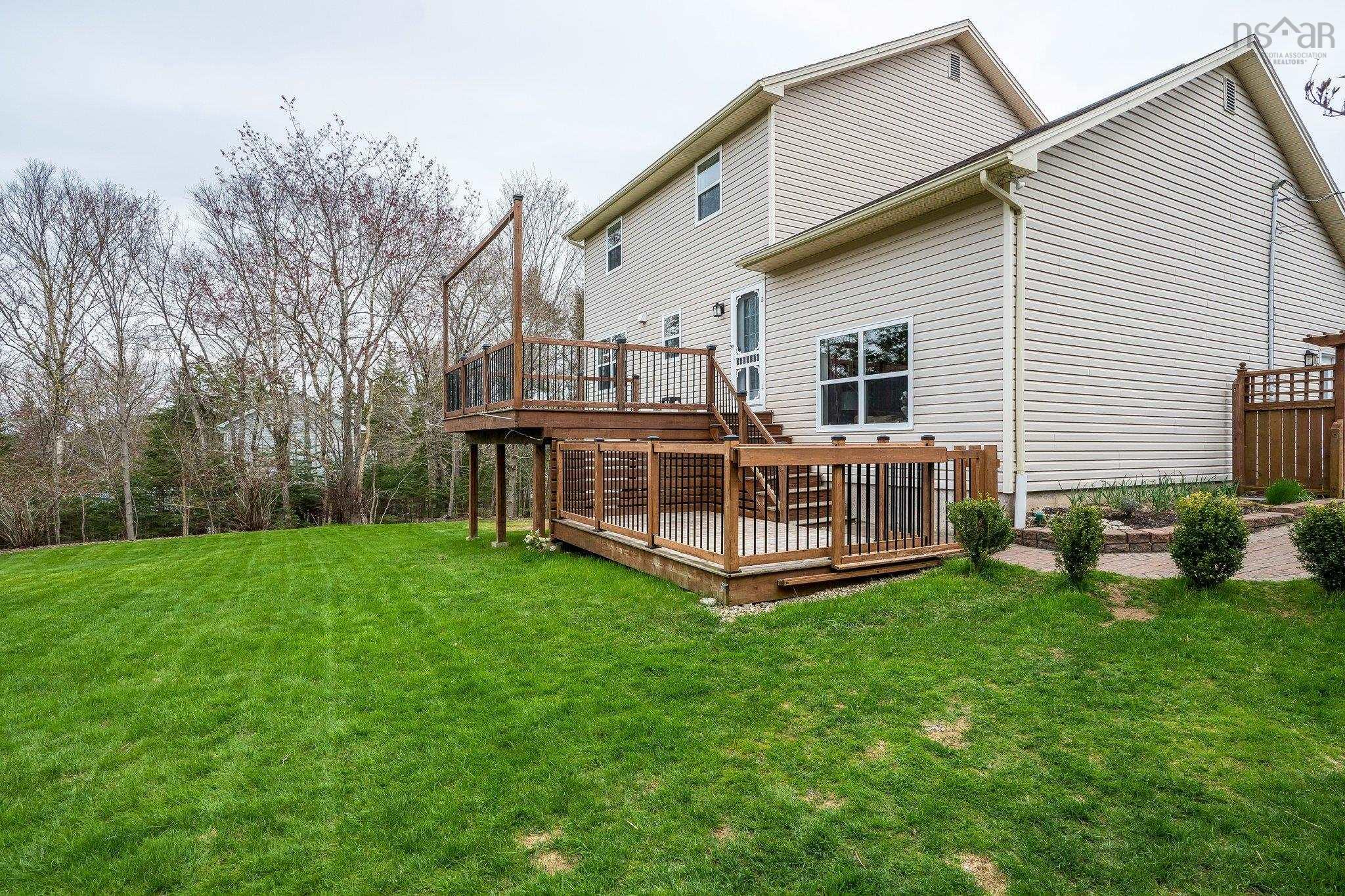 $738,000.00: 227 St George Blvd, Hammonds Plains
