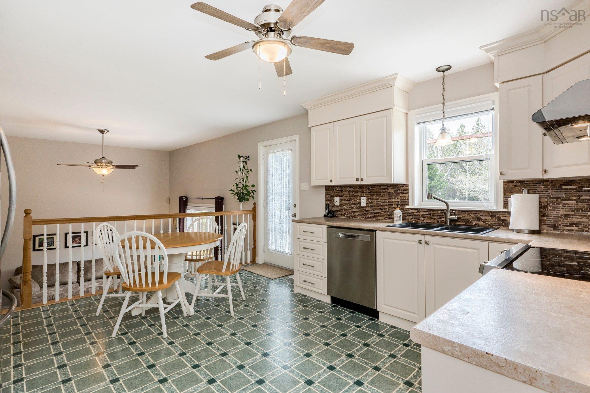 $738,000.00: 227 St George Blvd, Hammonds Plains