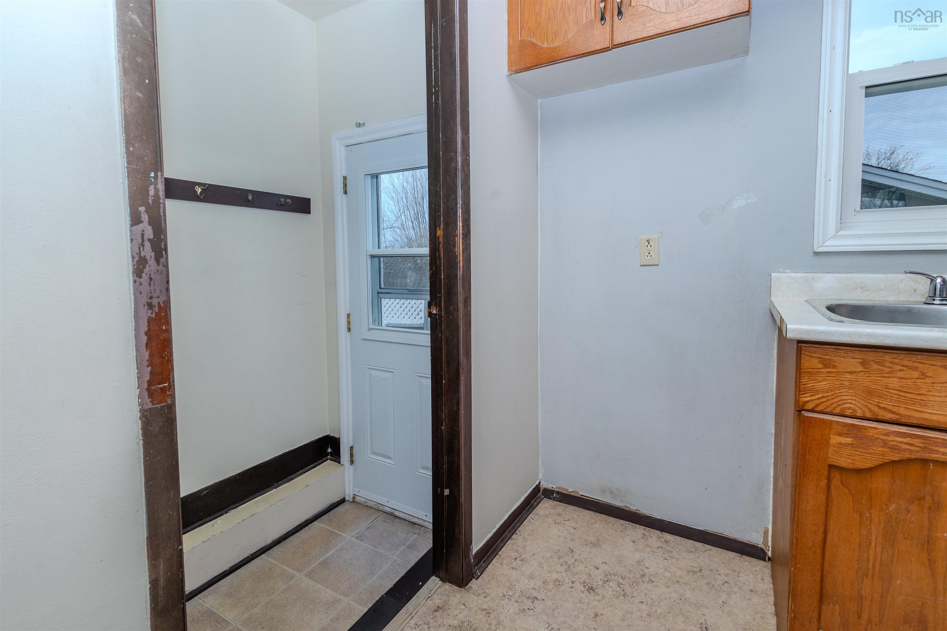 $179,000.00: 103 Spruce Street, Sydney