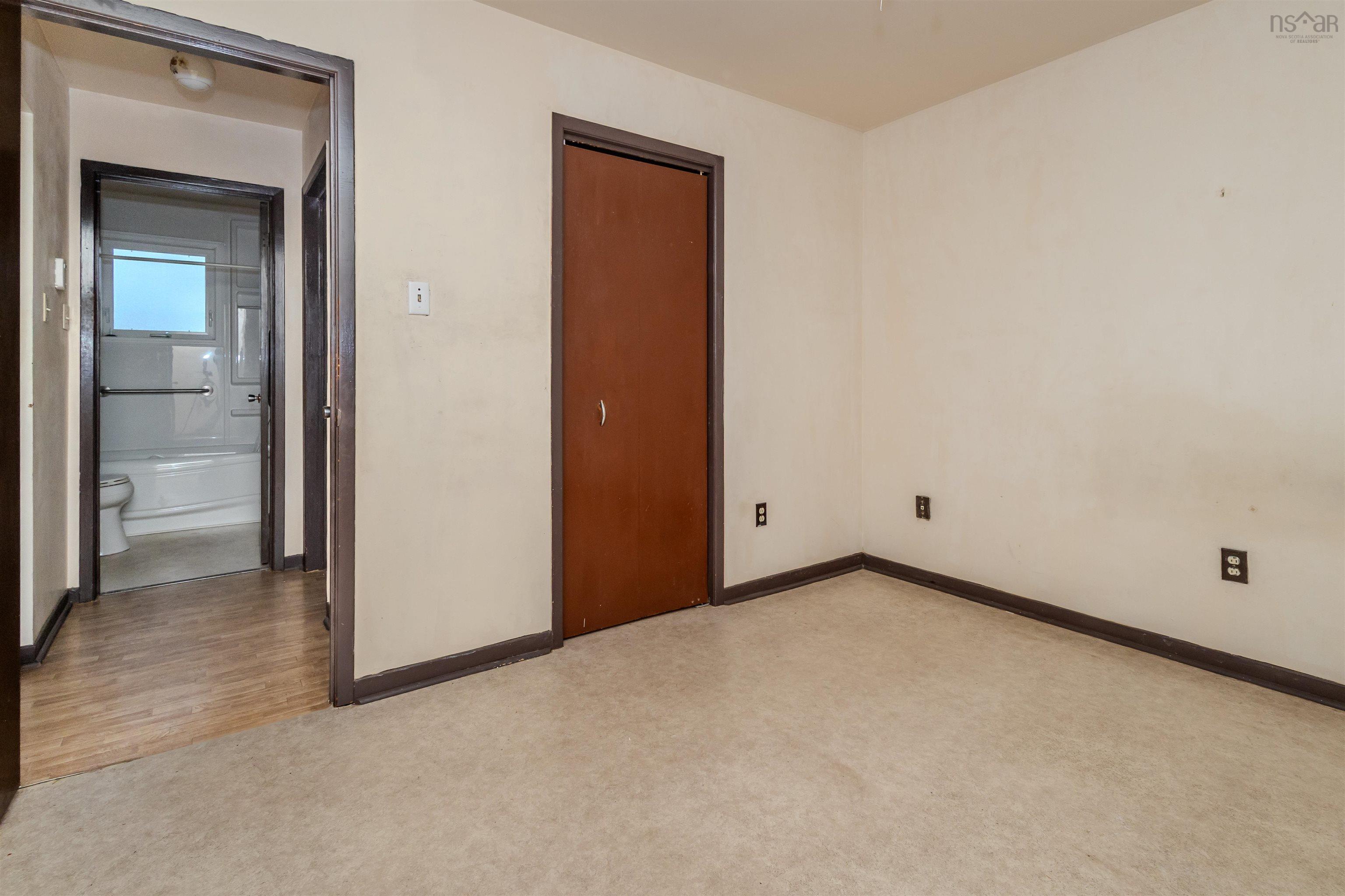 $179,000.00: 103 Spruce Street, Sydney