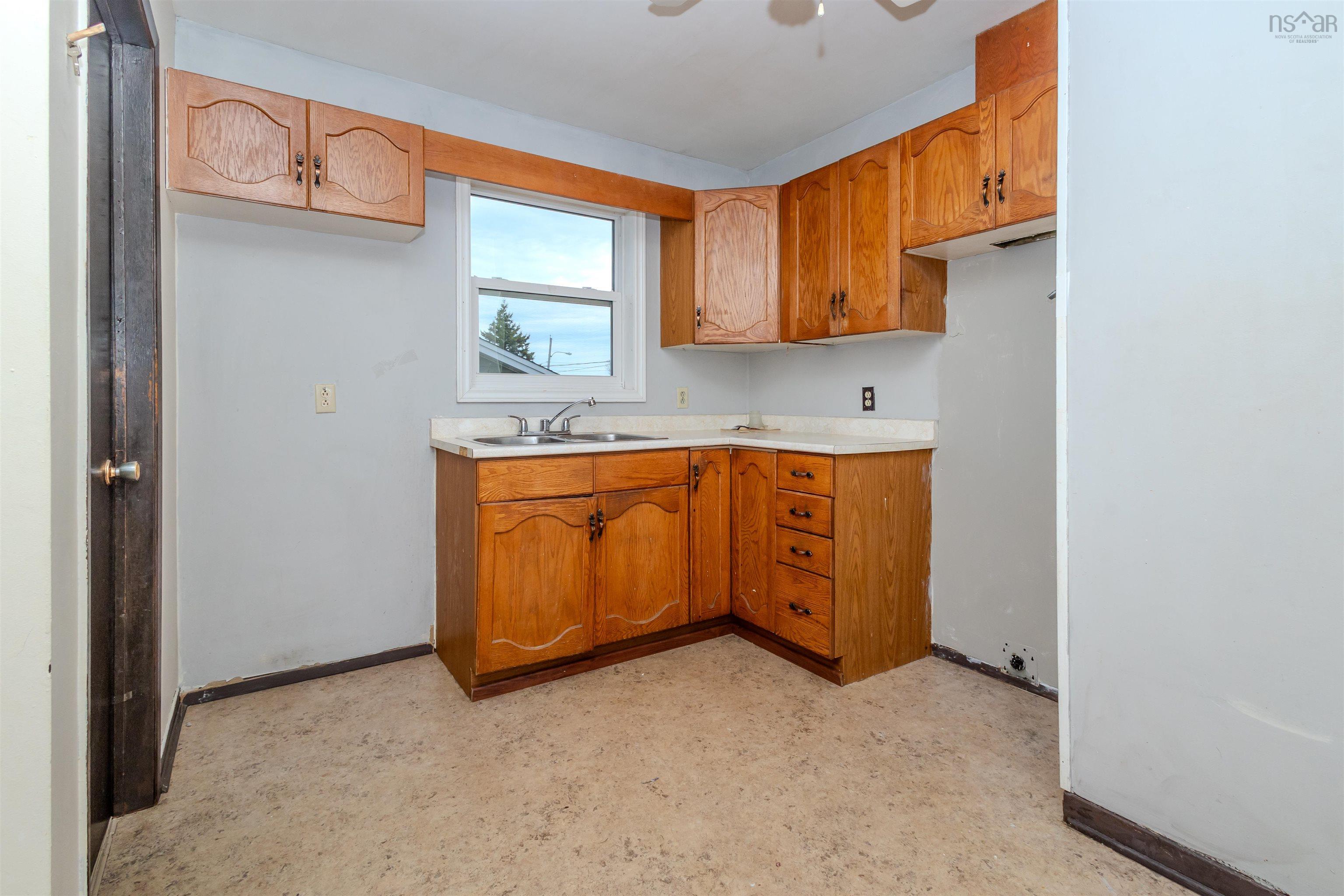 $179,000.00: 103 Spruce Street, Sydney