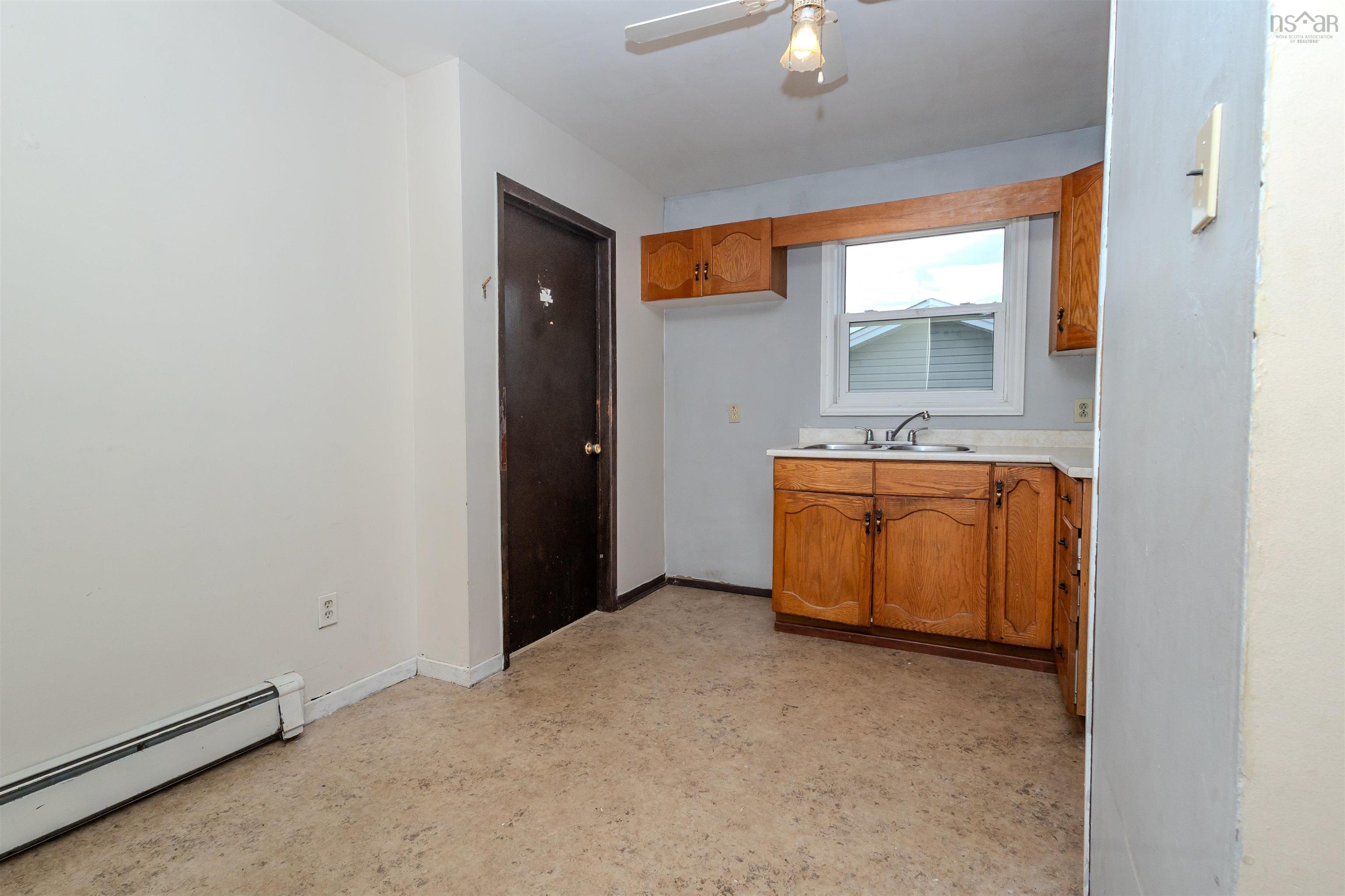 $179,000.00: 103 Spruce Street, Sydney