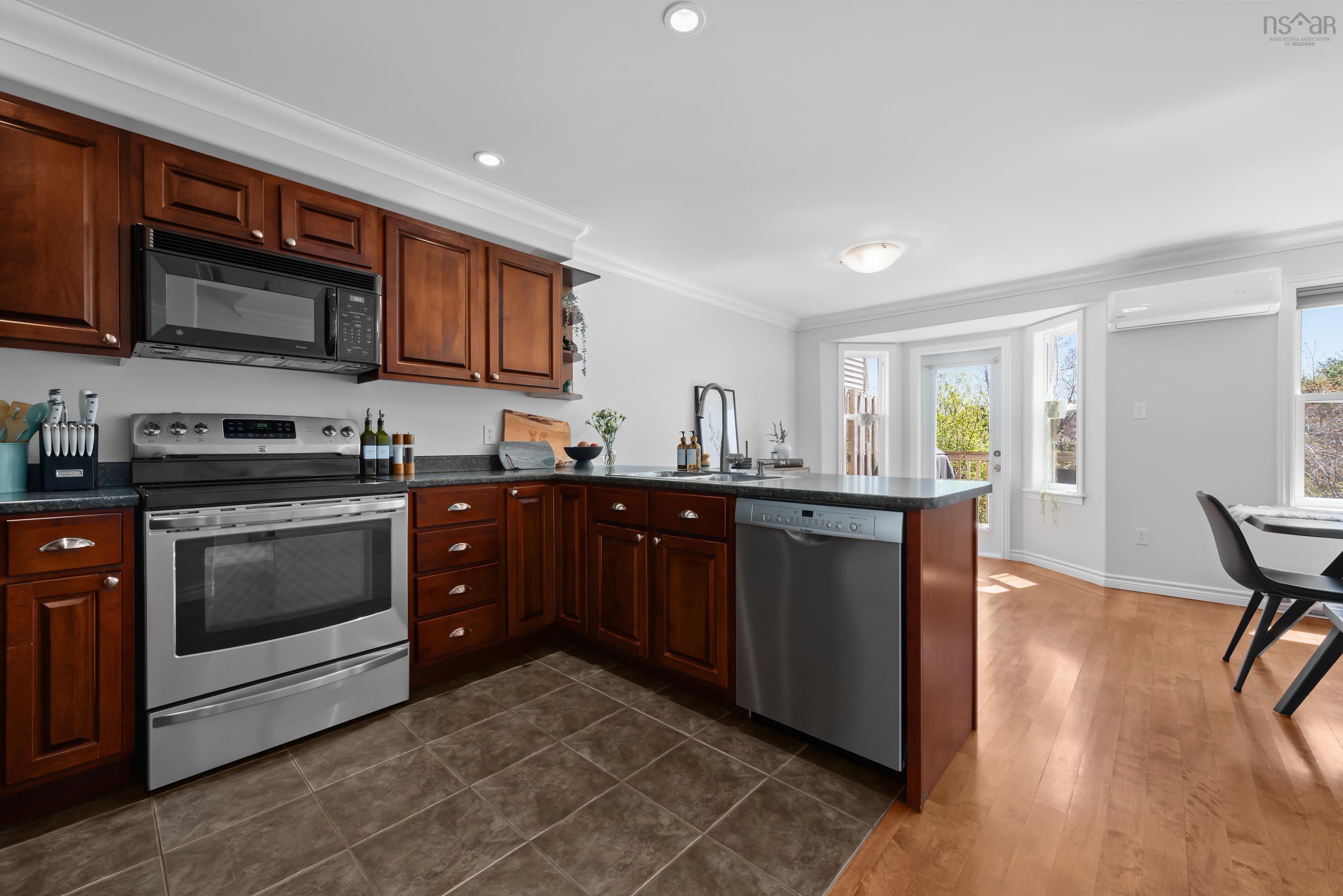$599,900.00: 18 Brigadier Court, Halifax