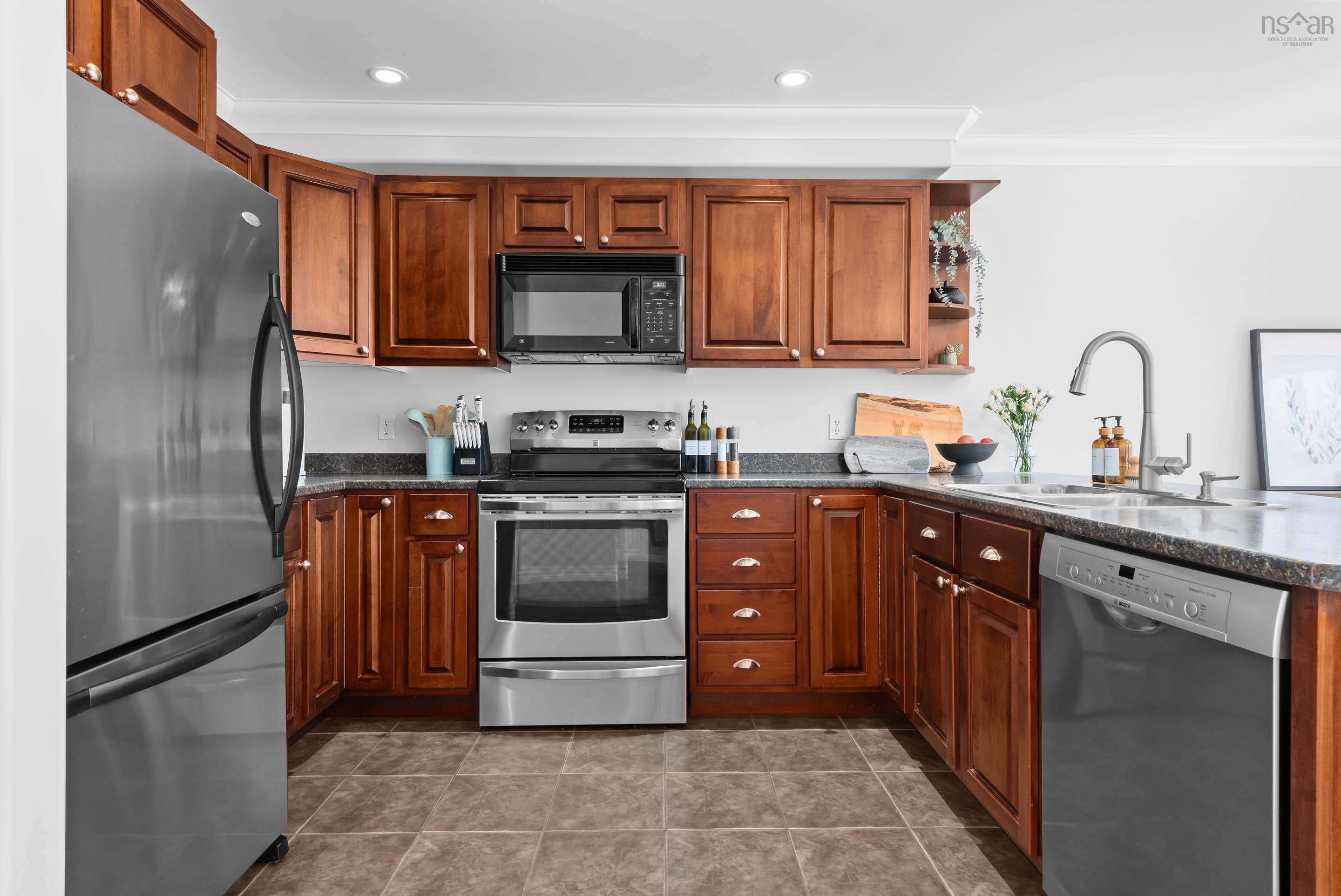 $599,900.00: 18 Brigadier Court, Halifax