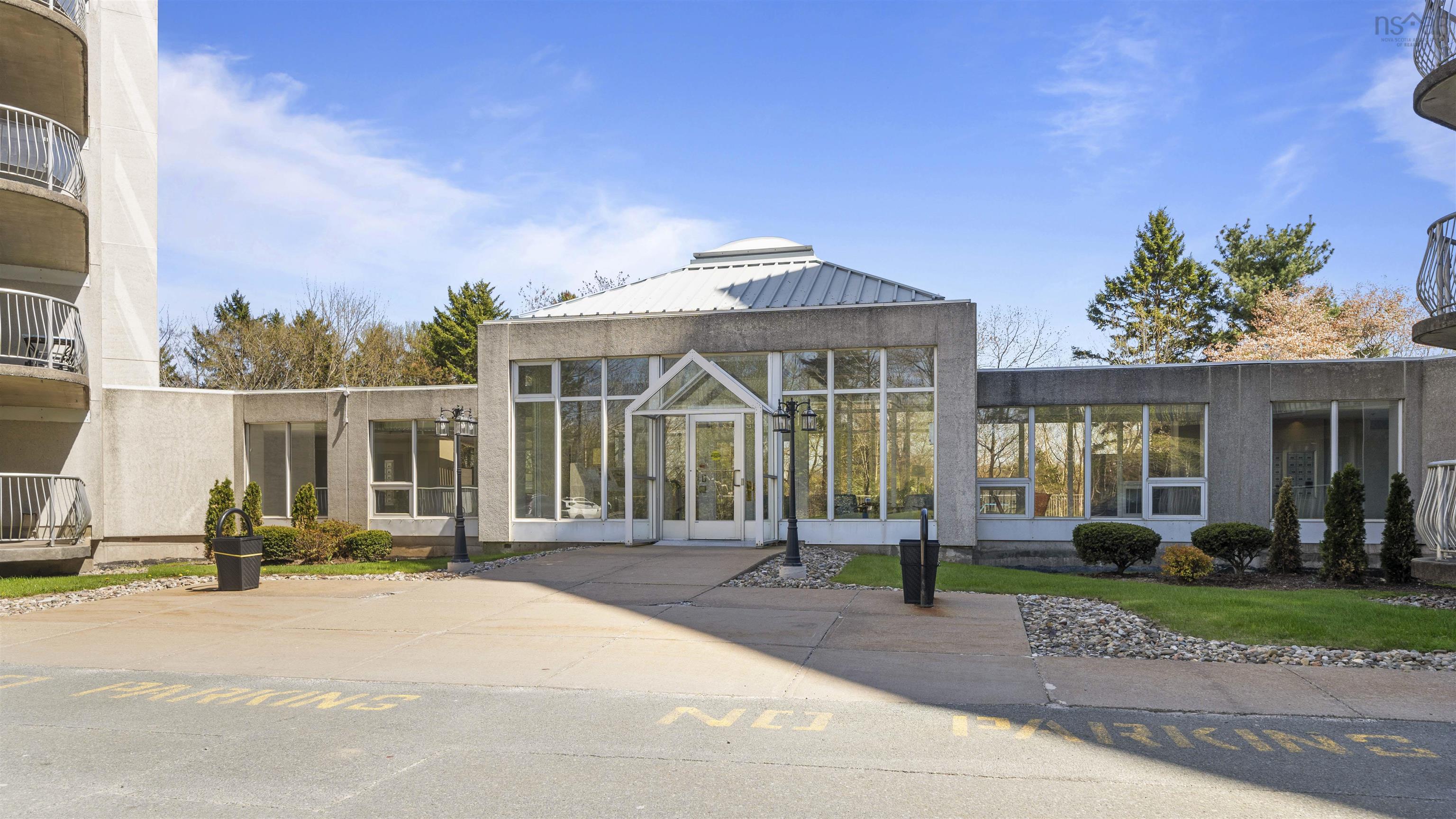 $450,000.00: 509 30 Brookdale Crescent, Dartmouth