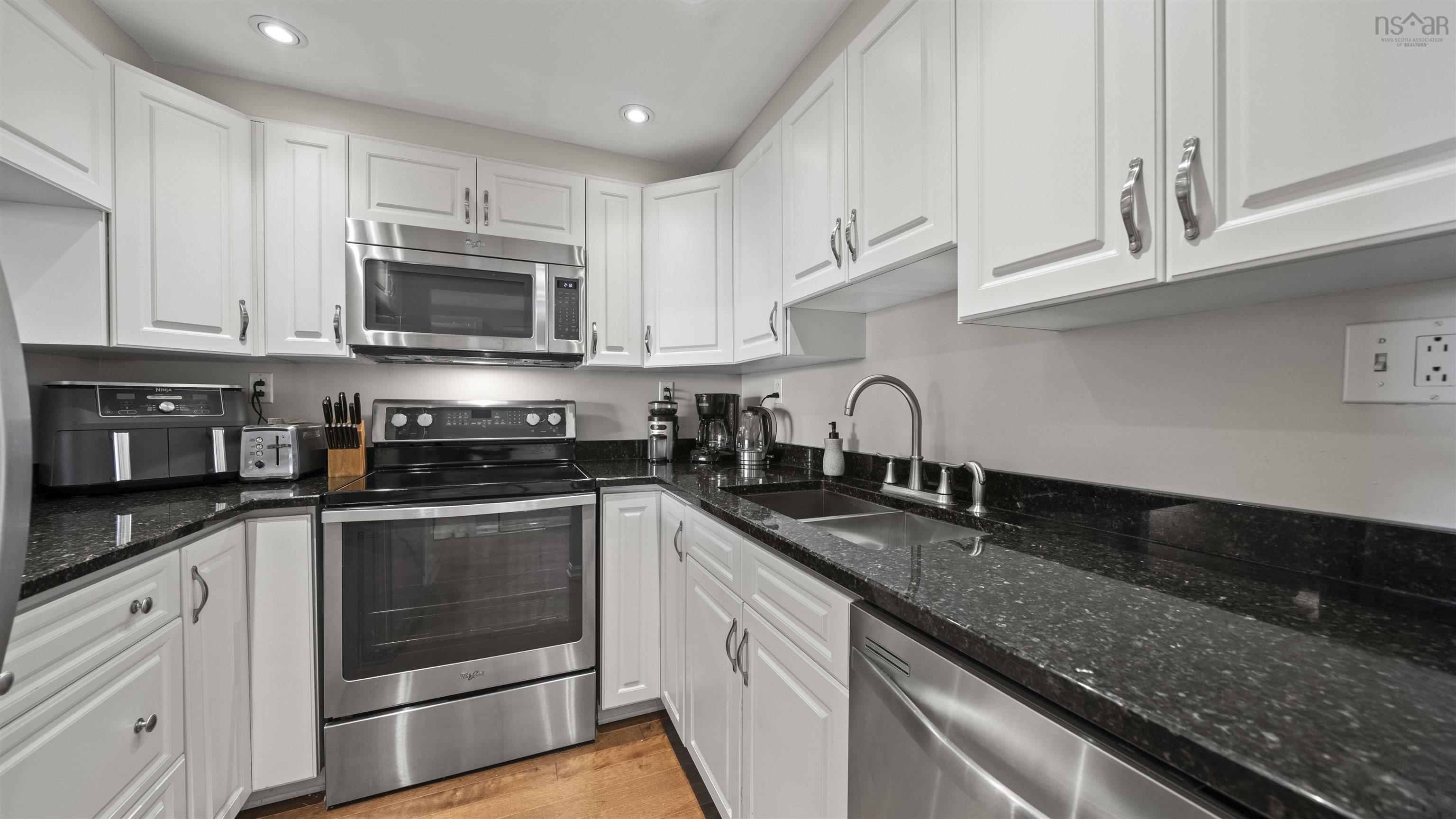 $450,000.00: 509 30 Brookdale Crescent, Dartmouth