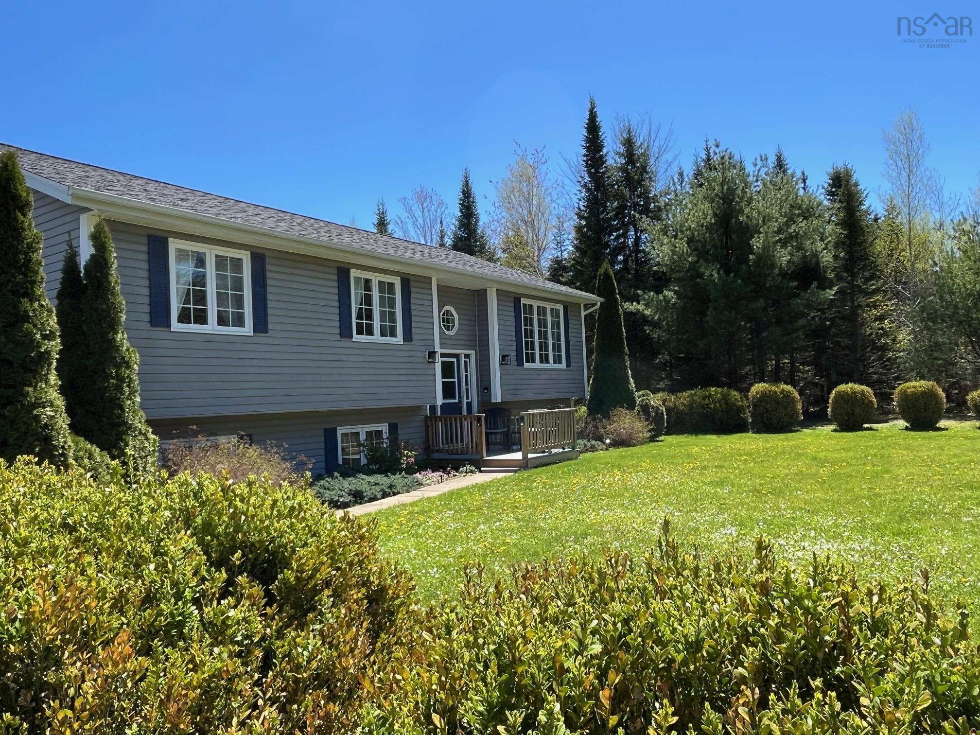 $549,900.00: 20 George Joudrey Road, Pine Grove